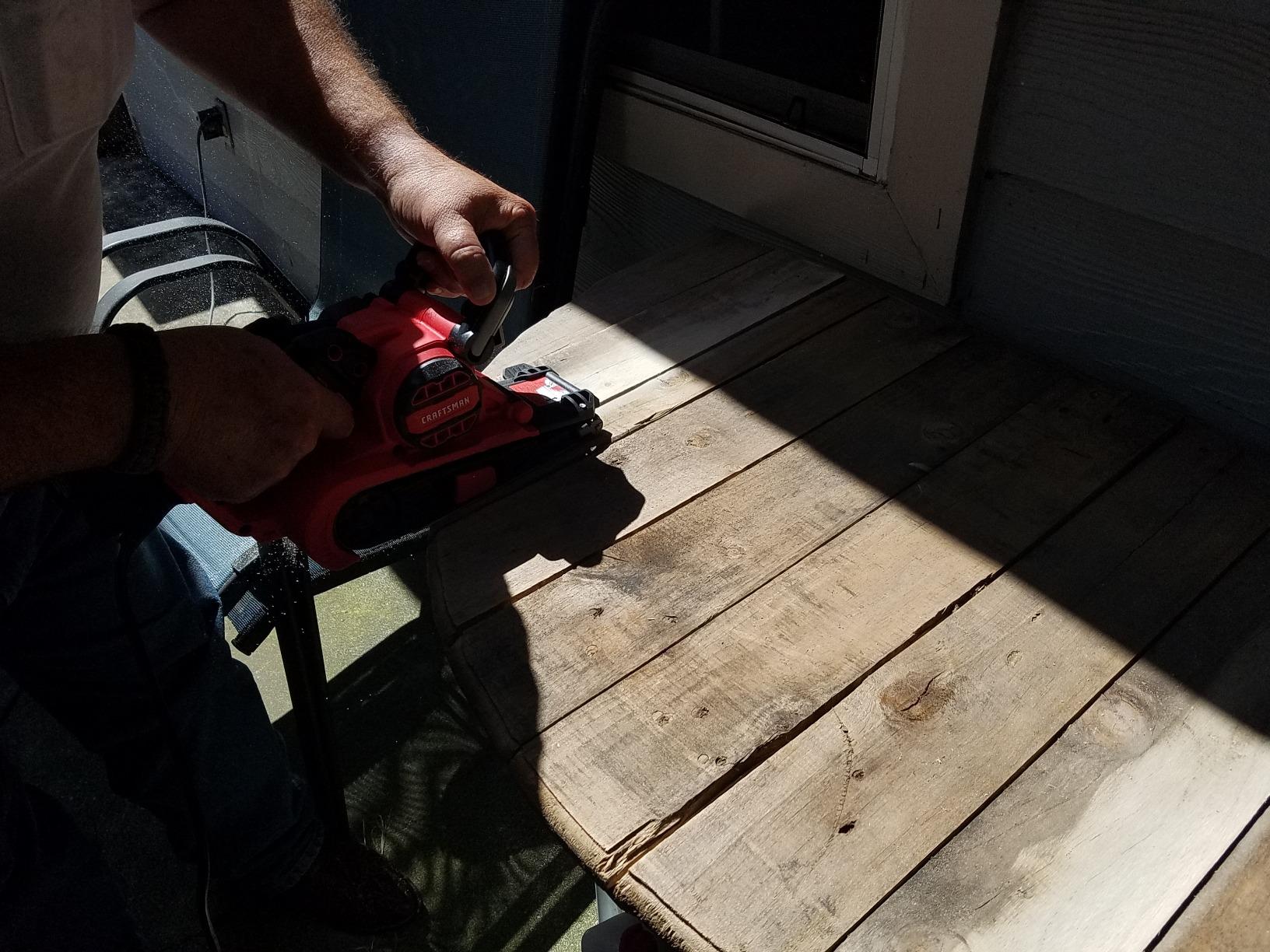 CRAFTSMAN Electric 7 Amp Belt Sander, 3-in. x 21-in., Corded (CMEW213) customer photo 1