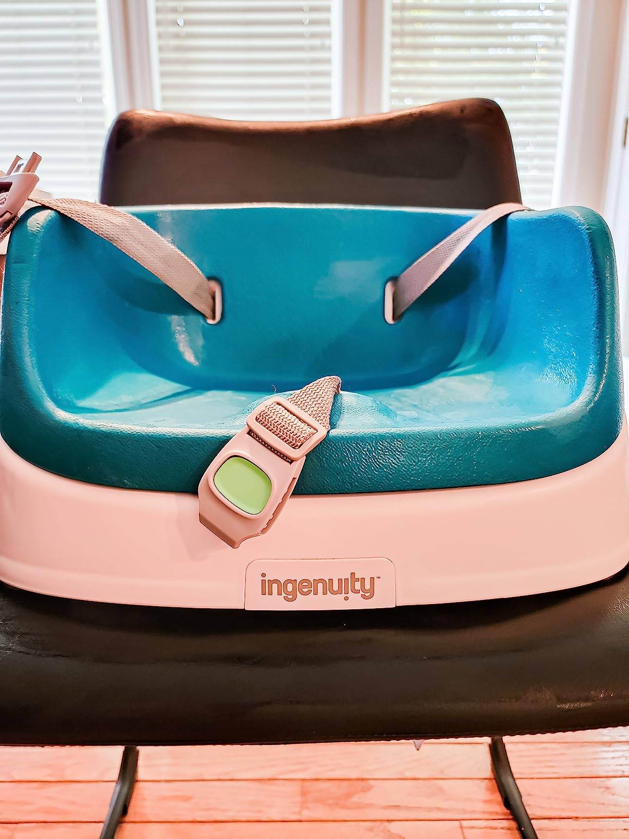 Ingenuity SmartClean Toddler Booster Seat for Kitchen Chair – Lightweight for on-the-go, Easy-Clean, 3-Point Harness Strap – Booster Seat for Dining Table, Slate customer photo 2