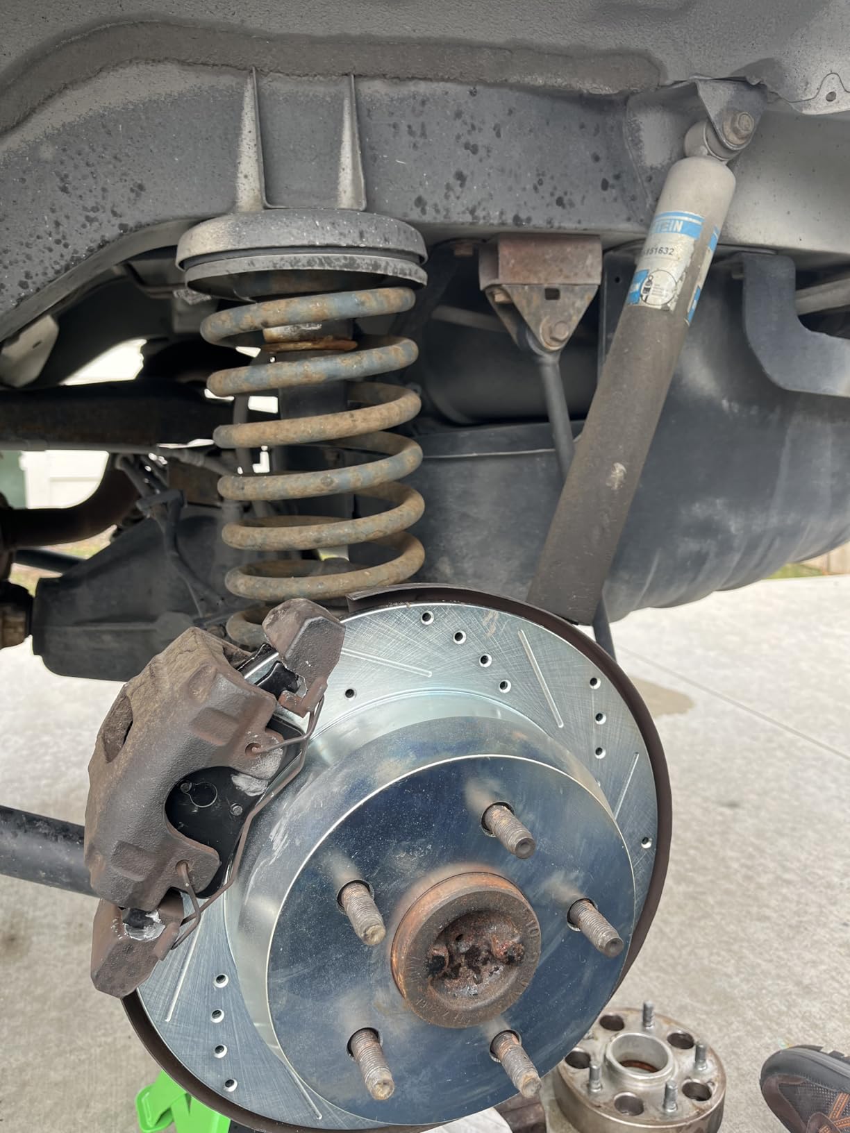 Detroit Axle - Drilled & Slotted Brake Kit for 2014-2016 Kia Soul customer photo 2