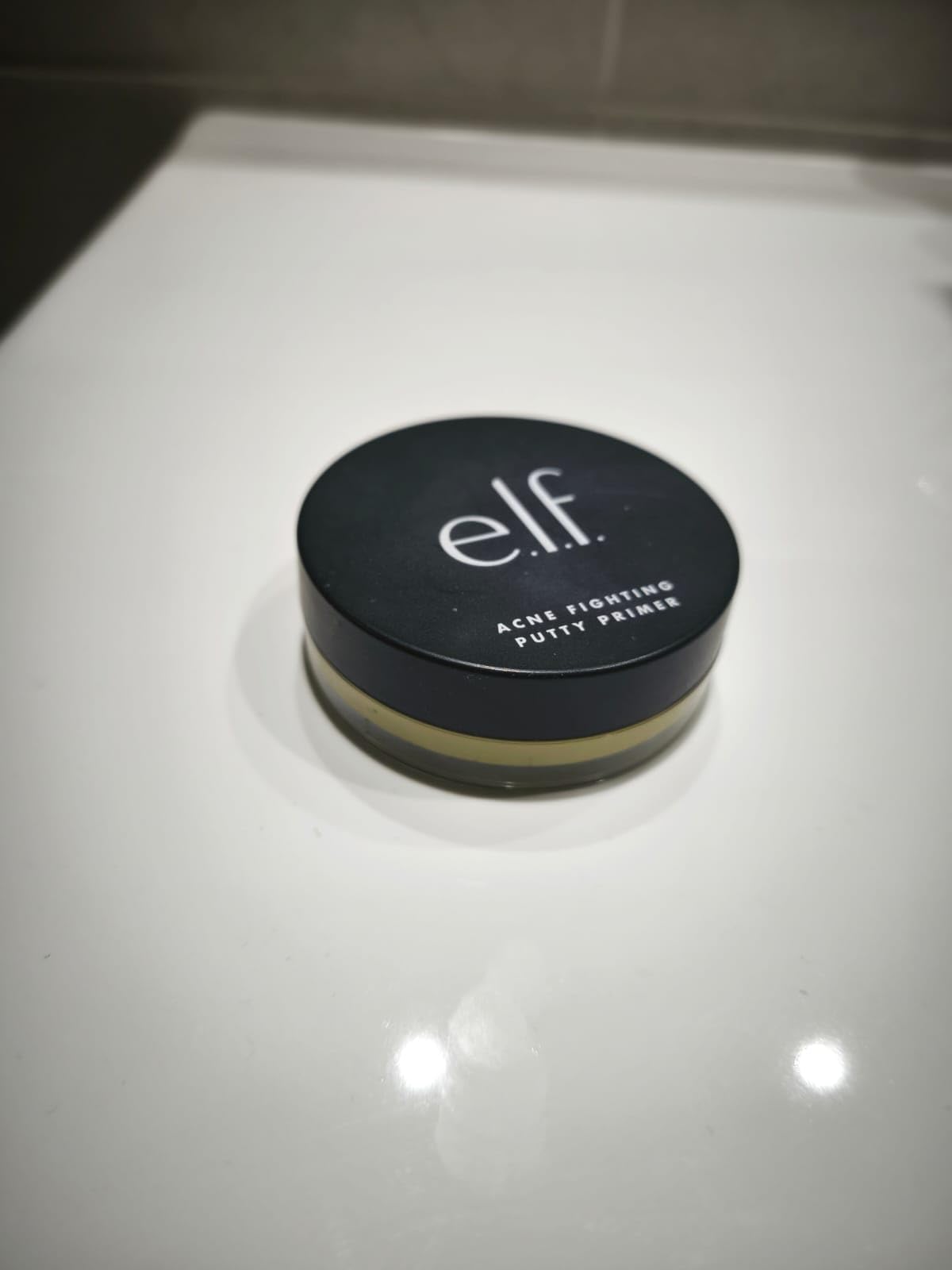 e.l.f. Poreless Face Primer, Skin-Perfecting & Lightweight, Long Lasting, Smooths & Preps to Create Flawless Base, Infused with Tea Tree and Vitamins A & E, 2 Fl Oz customer photo 2