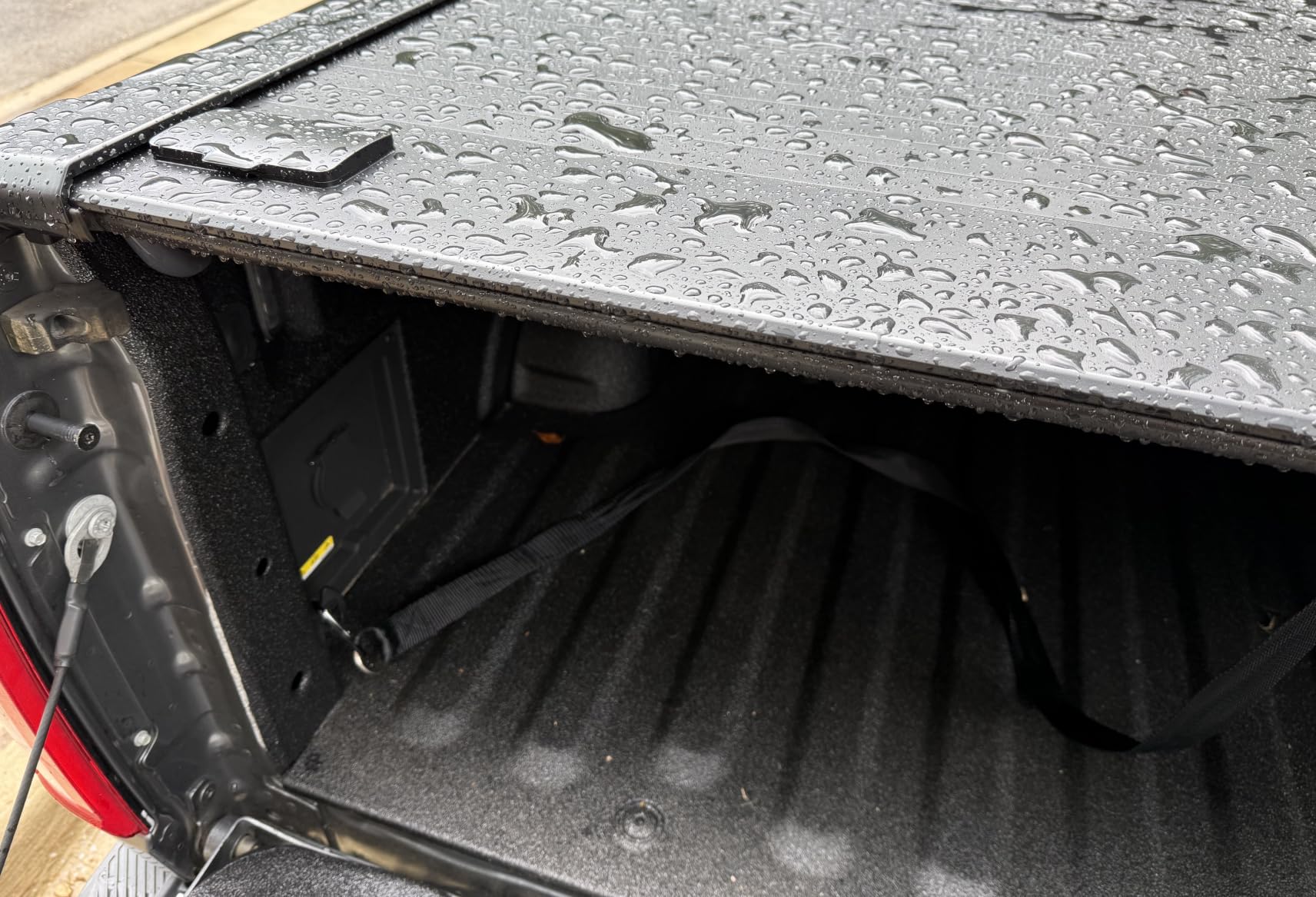 Syneticusa MB Retractable Tonneau Cover fit 2004-2026 F-150, 5.5ft Truck Bed | Hard Cover, 6063-T5 Aluminum, Double Lock, Waterproof, Low Profile, 600lb Capacity, 3-Year Warranty customer photo 1