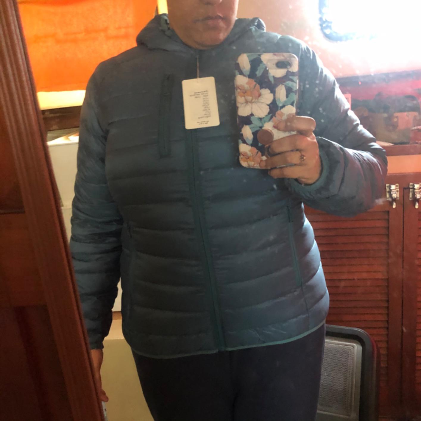 Wantdo Women's Packable Puffer Down Jacket Lightweight Hooded Winter Coats customer photo 2