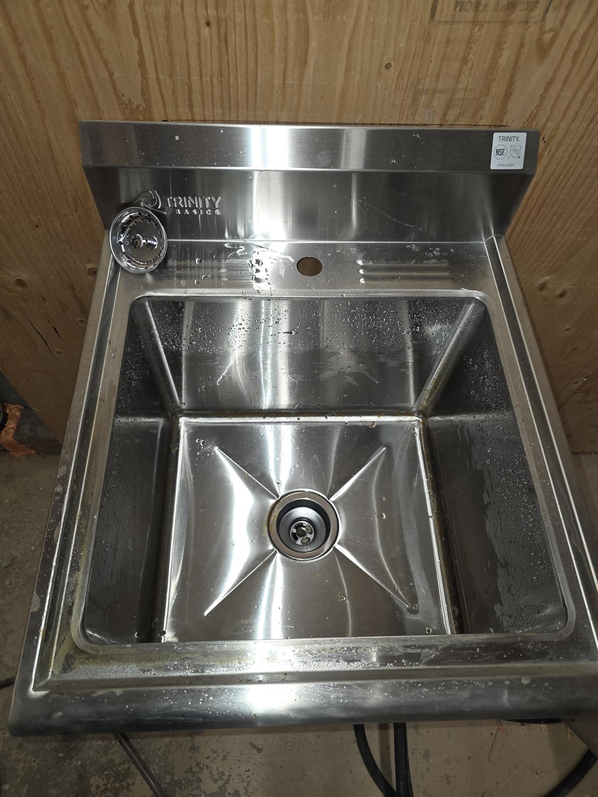 TRINITY BASICS 21.5in Freestanding Stainless Steel Utility Sink, NSF Sink For Laundry Room, Garage, Shop, Kitchen Prep, Food Truck, Dog Wash, with Hot/Cold Pullout Chrome Faucet, 21.5” x 24” x 49.2” customer photo 1