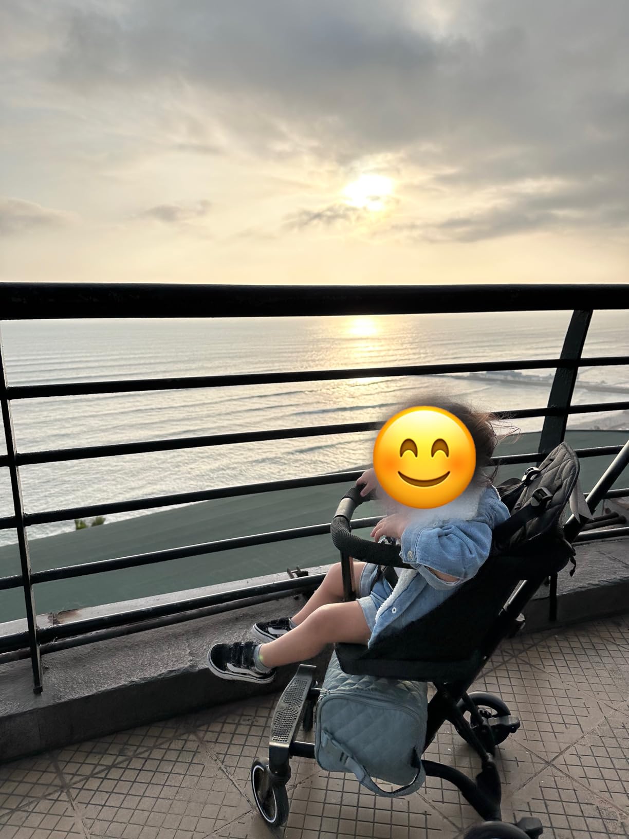 Dream On Me Coast Rider Lightweight Travel Stroller, 45 Lb Limit, Black customer photo 1
