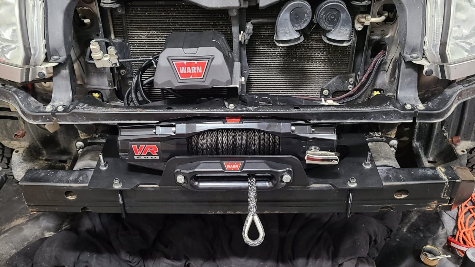 WARN VR EVO 10-S Electric 12V Winch 10,000 lb Pull Capacity - 103253 | Synthetic Rope, IP68 Waterproof, High-Performance, Off-Road Recovery, Winch for Jeeps, SUVs, and Light Trucks customer photo 1