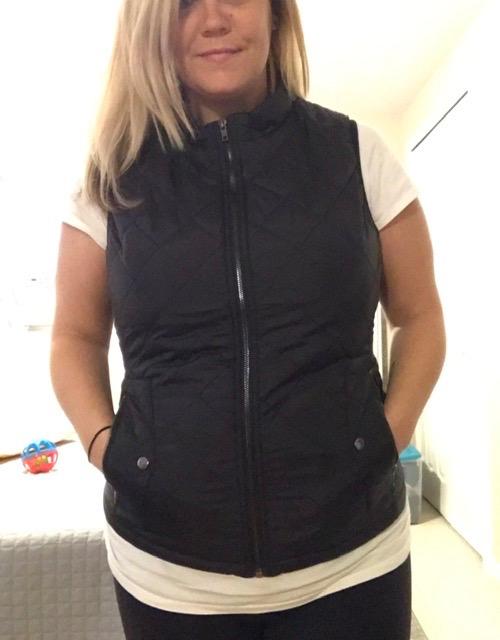 Fuinloth Women's Quilted Vest Lightweight Puffer Stand Collar Zip Gilet customer photo 1