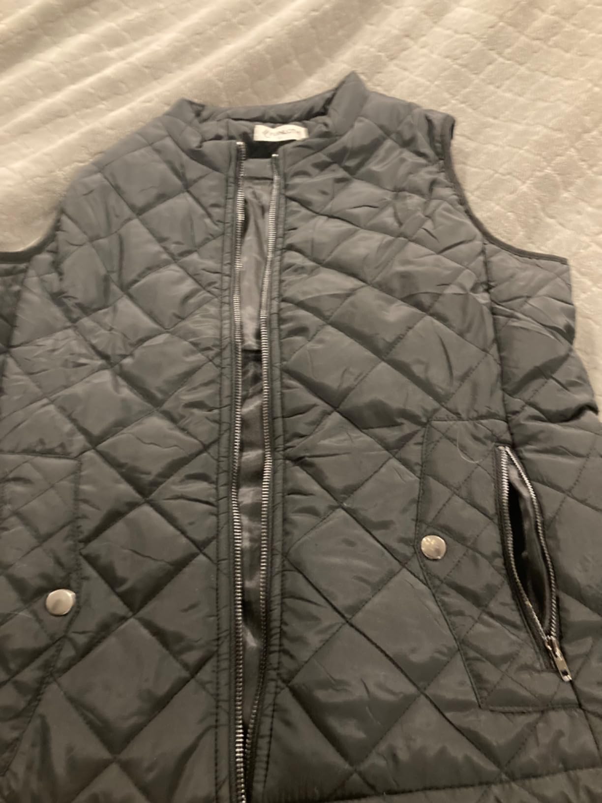 Fuinloth Women's Quilted Vest Lightweight Puffer Stand Collar Zip Gilet customer photo 2