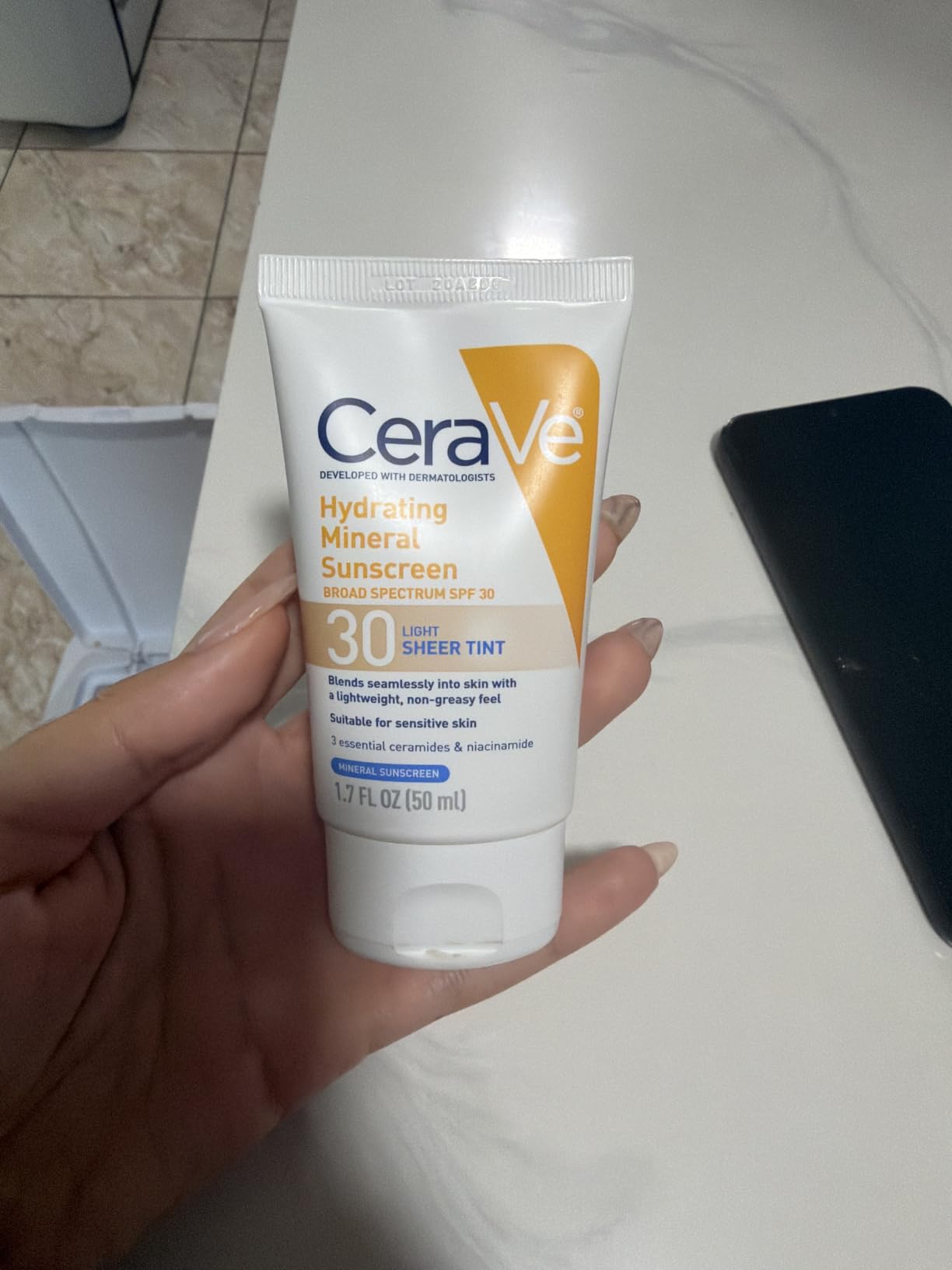 CeraVe Tinted Sunscreen for Face, Mineral SPF 30 Moisturizer, Medium, 1.7oz customer photo 2