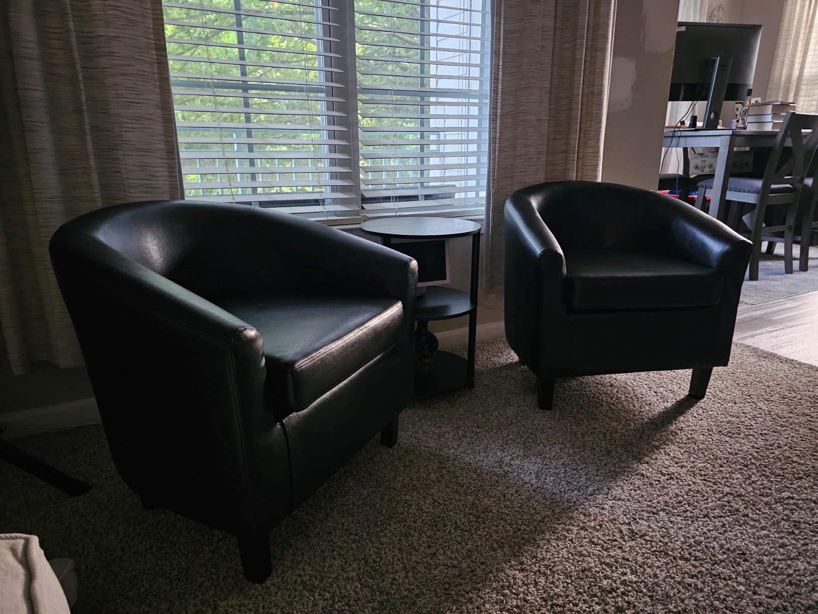 Yaheetech Accent Chairs Set of 2, Faux Leather Barrel Armchairs Black customer photo 1