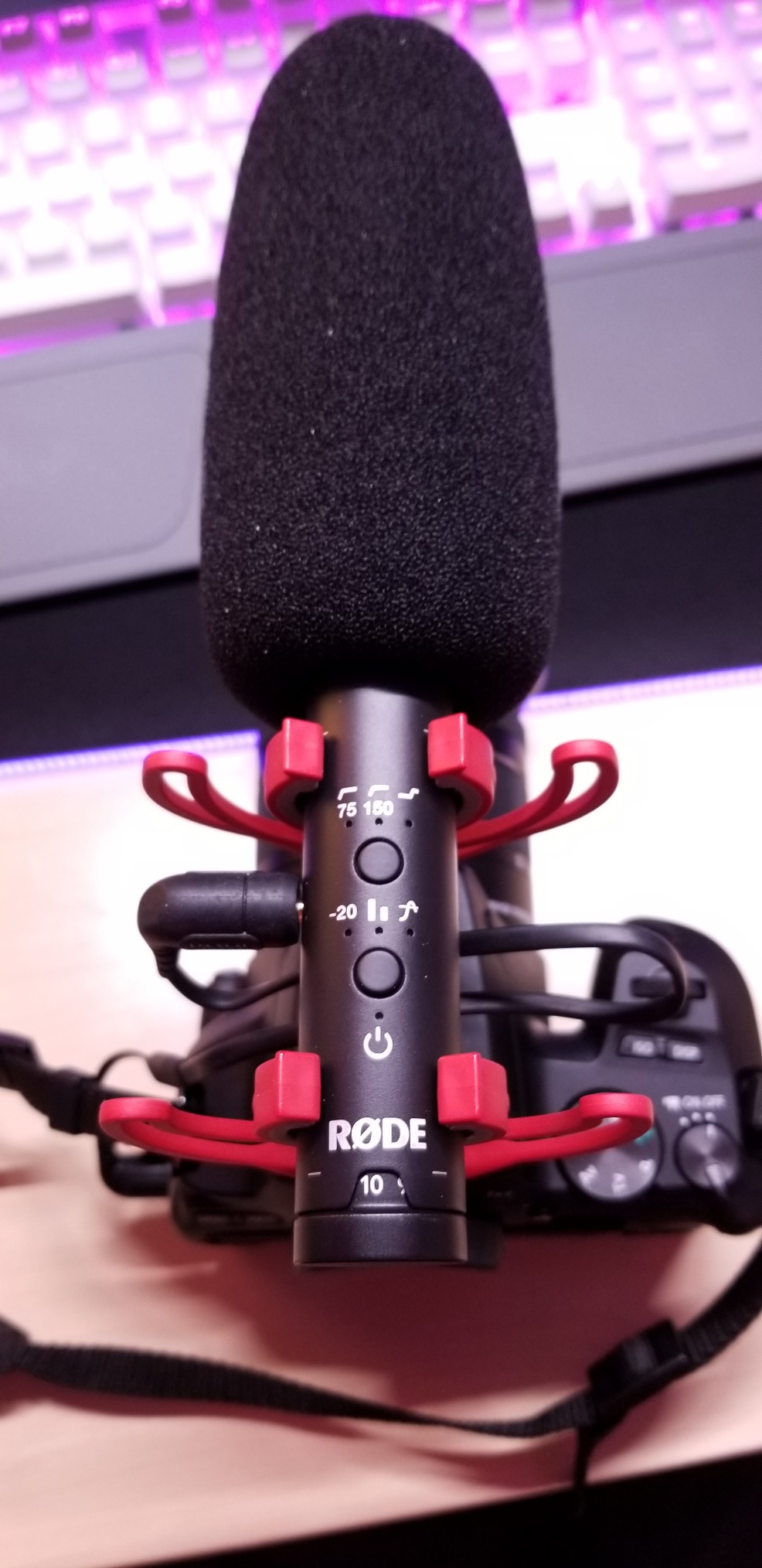 Rode VideoMic NTG Camera-mount Shotgun Microphone,Black customer photo 1