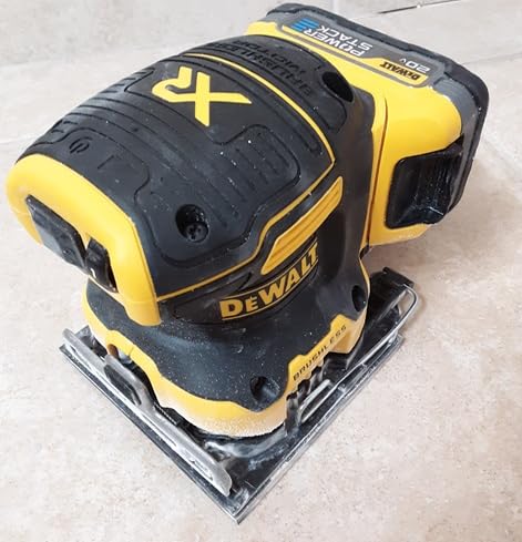 DEWALT 20V MAX XR Brushless Cordless 1/4 Sheet Variable Speed Sander (Tool Only) (DCW200B) customer photo 1