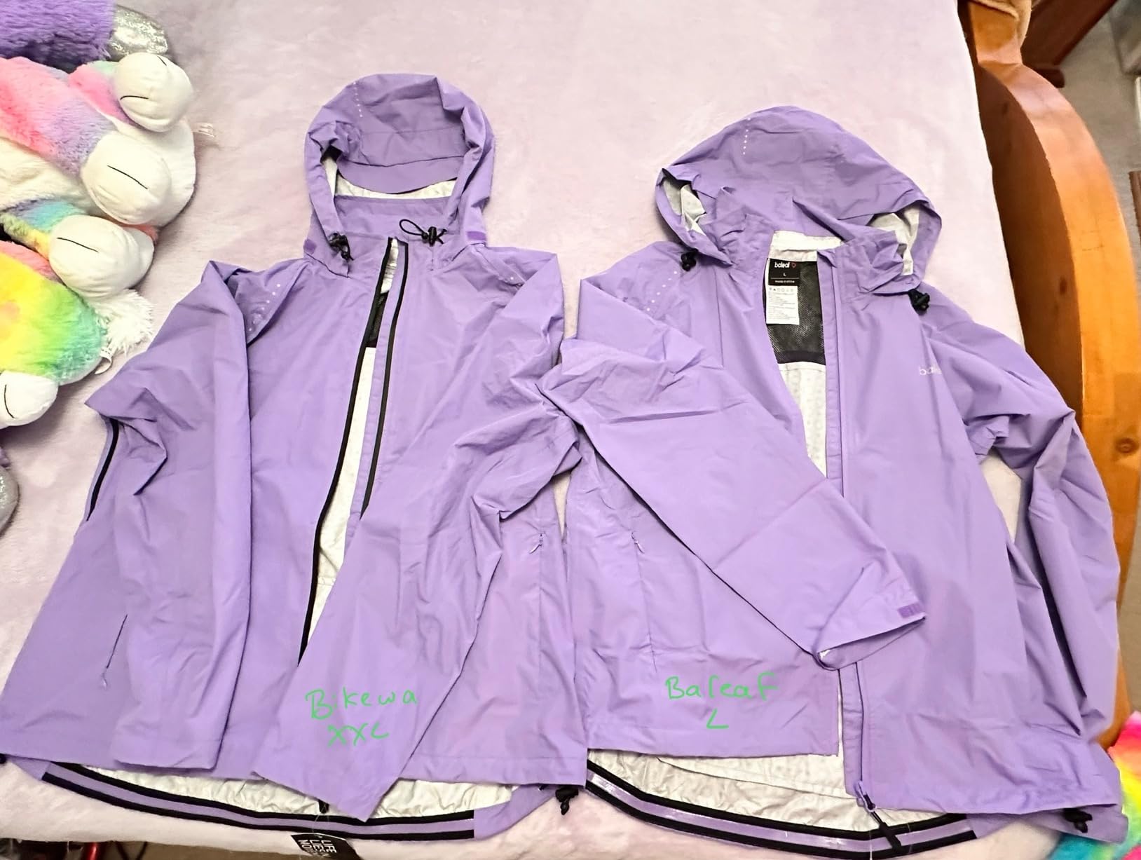 baleaf Packable Rain Jacket Women Waterproof Lightweight Jackets Hooded customer photo 2