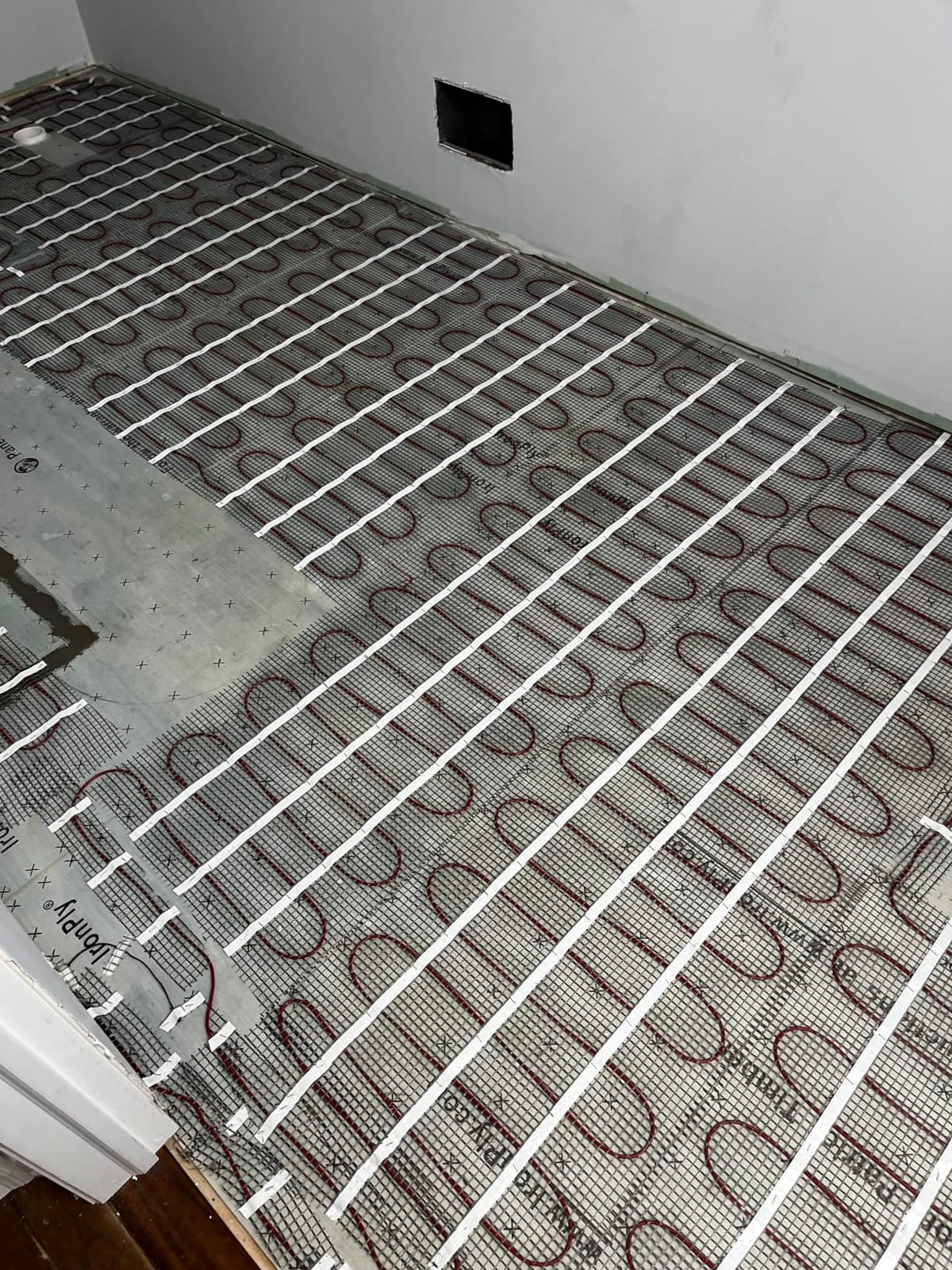 LuxHeat 100 sqft Radiant Floor Heating System w/Touch Prog Thermostat 120V customer photo 2
