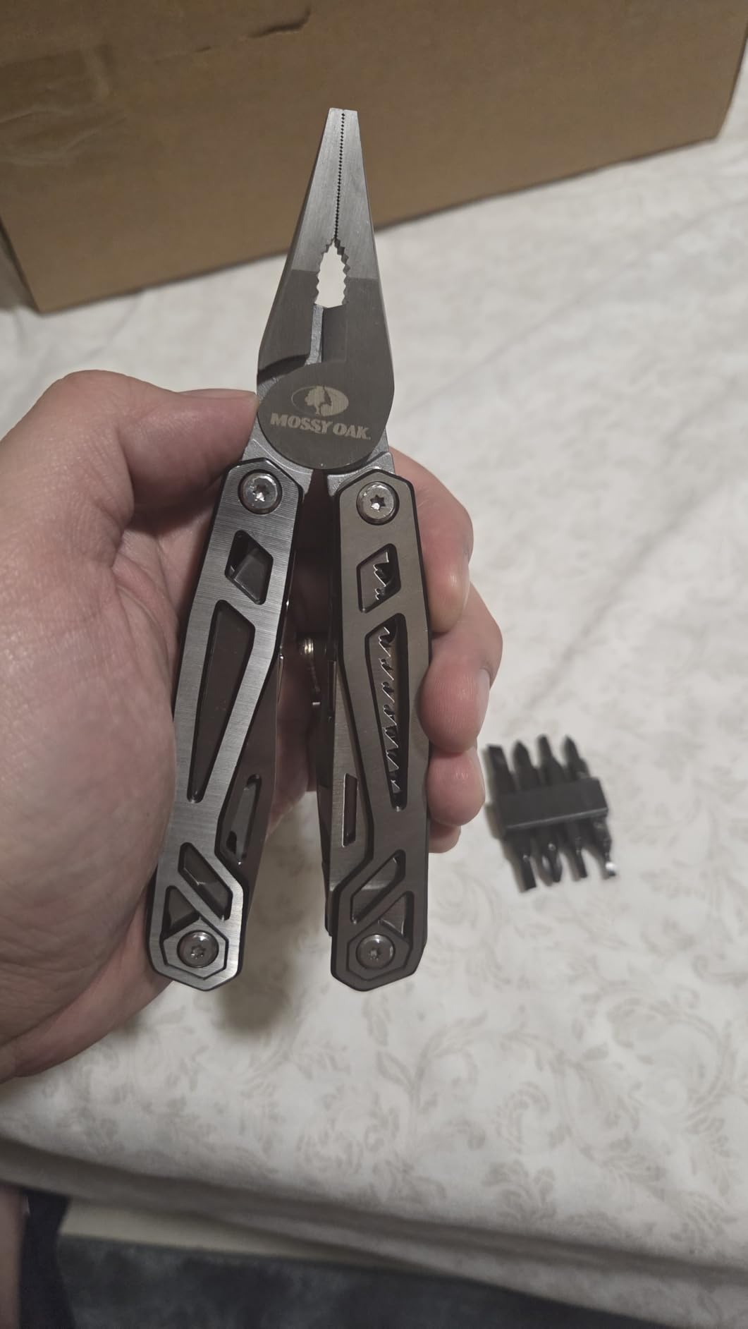 MOSSY OAK 21-in-1 Multitool, Stainless Steel Pliers with Pocket Knife customer photo 2