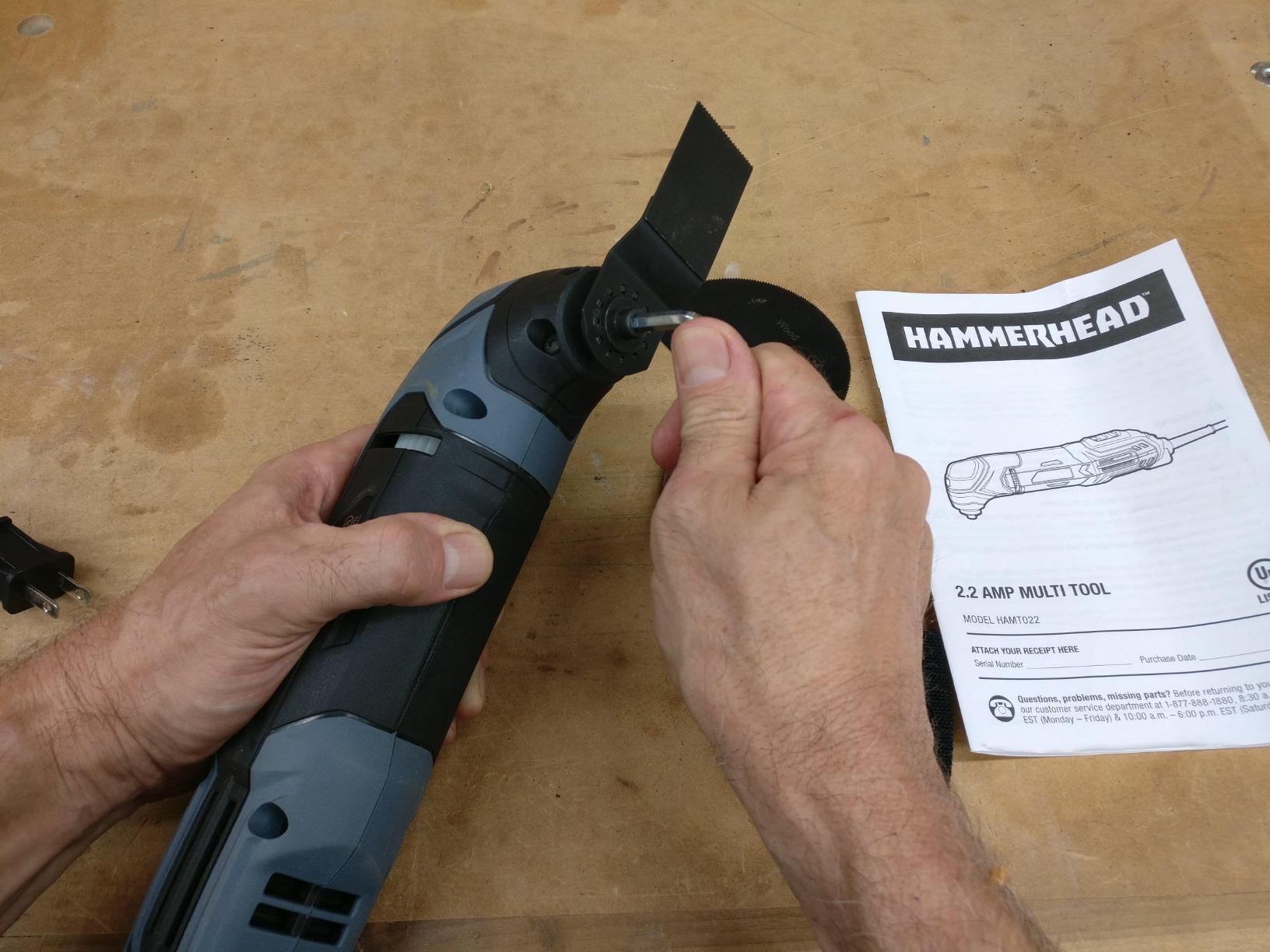 Hammerhead 2.2-Amp Oscillating Multi-Tool with 1pc Flush Cut Blade, 1pc Semicircle Saw Blade, 1pc Sanding pad, 3pcs Sanding Paper - HAMT022 customer photo 1