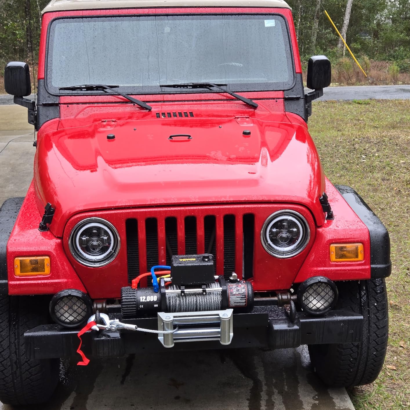 VEVOR Truck Winch 12000lbs Electric Winch 85ft/26m Steel Cable 12V Power Winch Jeep Winch with Wireless Remote Control and Powerful Motor for UTV ATV & Jeep Truck and Wrangler in Car Lift | For Off-Road, SUV, Jeep, Trailer, Boat and Towing, Roller Fairlead, with Wireless & Wired Remote Control, IP55 Waterproof customer photo 1