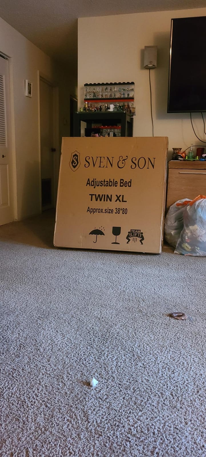 Sven and Son Essential Adjustable Bed Base (Frame Only), Easy Assembly, Head and Foot Lift, Memory Positions, Zero Gravity, Wireless Remote - Split King customer photo 1