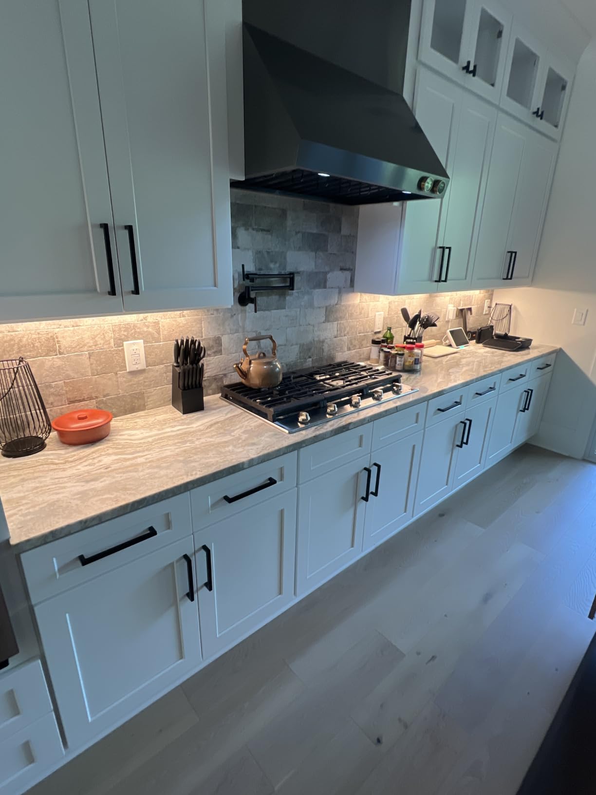 GETINLIGHT 24-Inch Hardwired Only LED Under Cabinet Light, 5000K customer photo 1