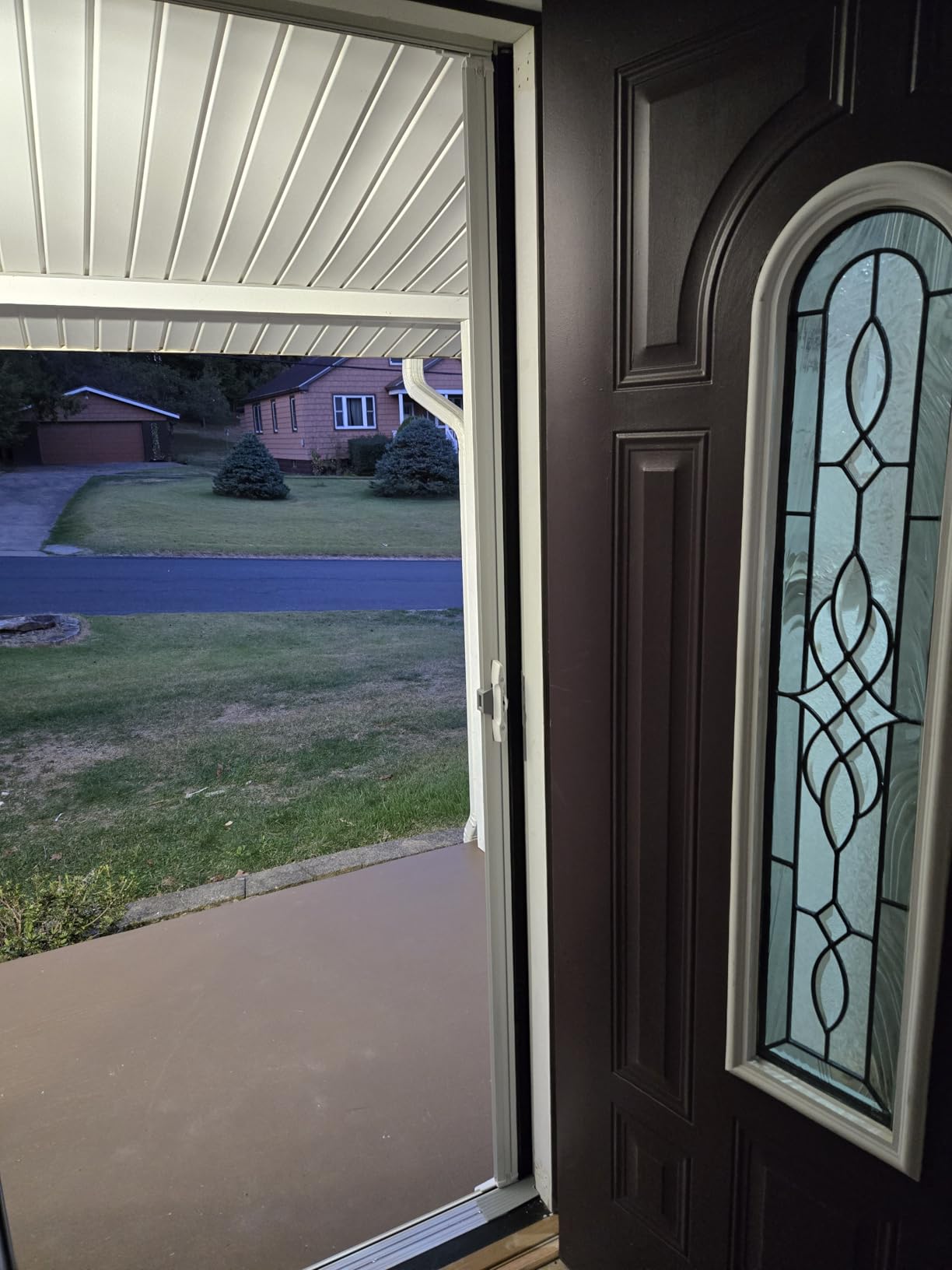 LARSON Brisa Brown Retractable Screen Door EZ-Glide 32-36 in Wide customer photo 1