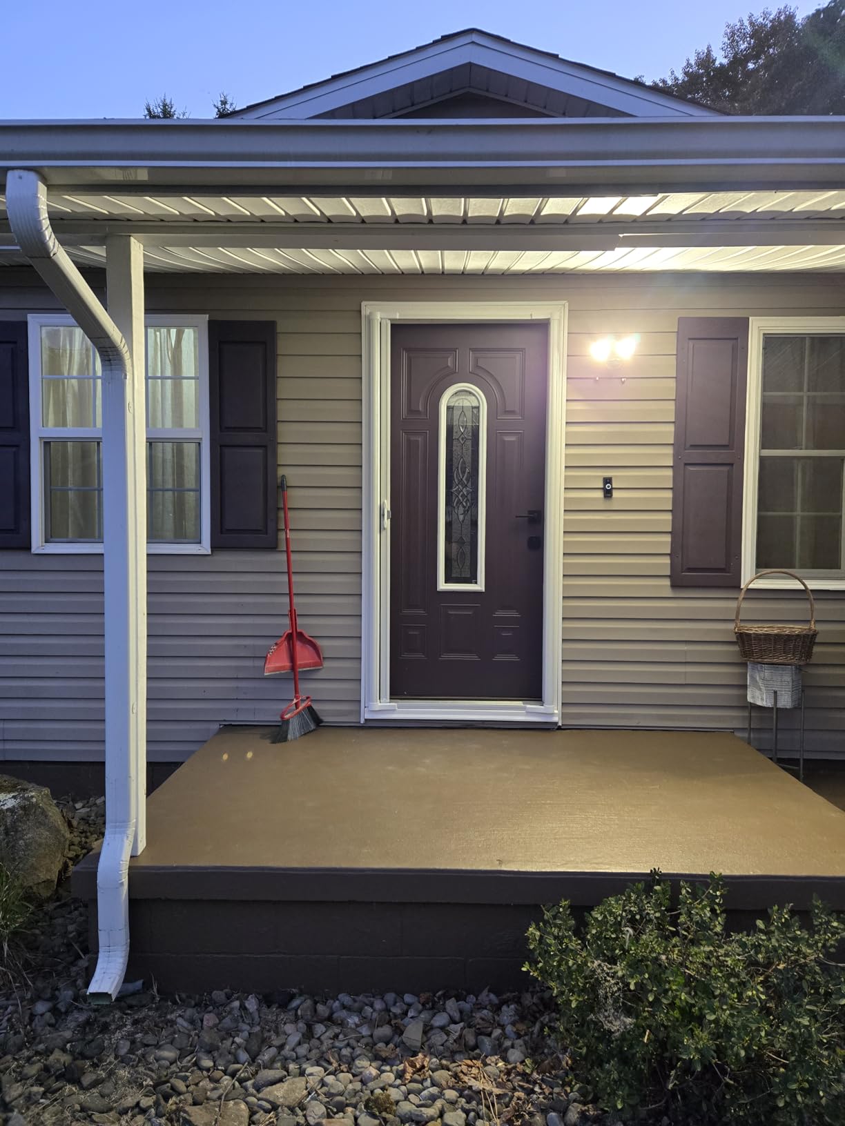 Brisa White Retractable Screen Door 80