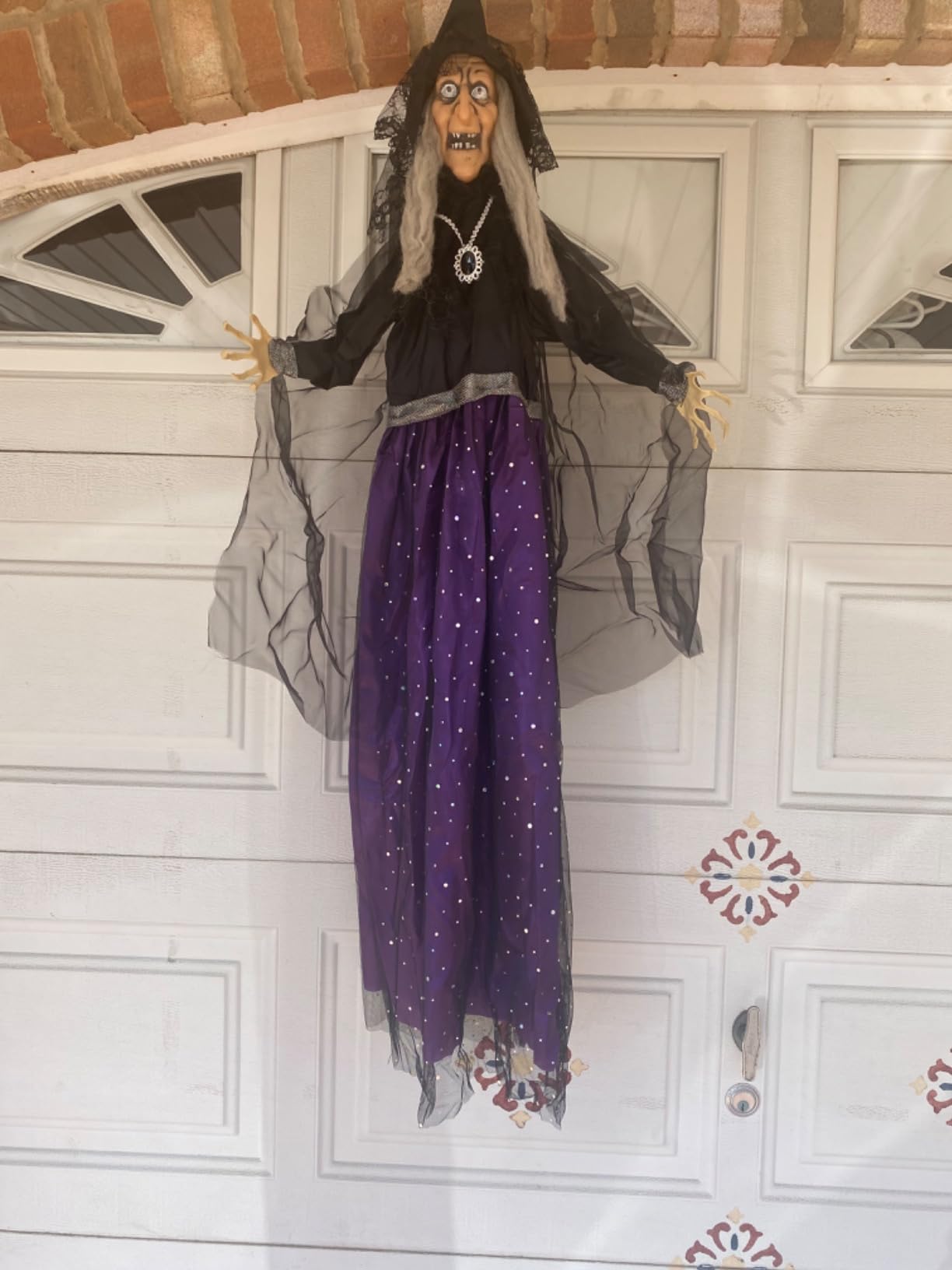 JOYIN 47” Animated Witch Halloween Decorations Outdoor Indoor, Scary Halloween Animatronics Decor, Hanging Ghost Talking Sound Activated Led Lights Eyes Haunted House Yard Garden Lawn customer photo 2
