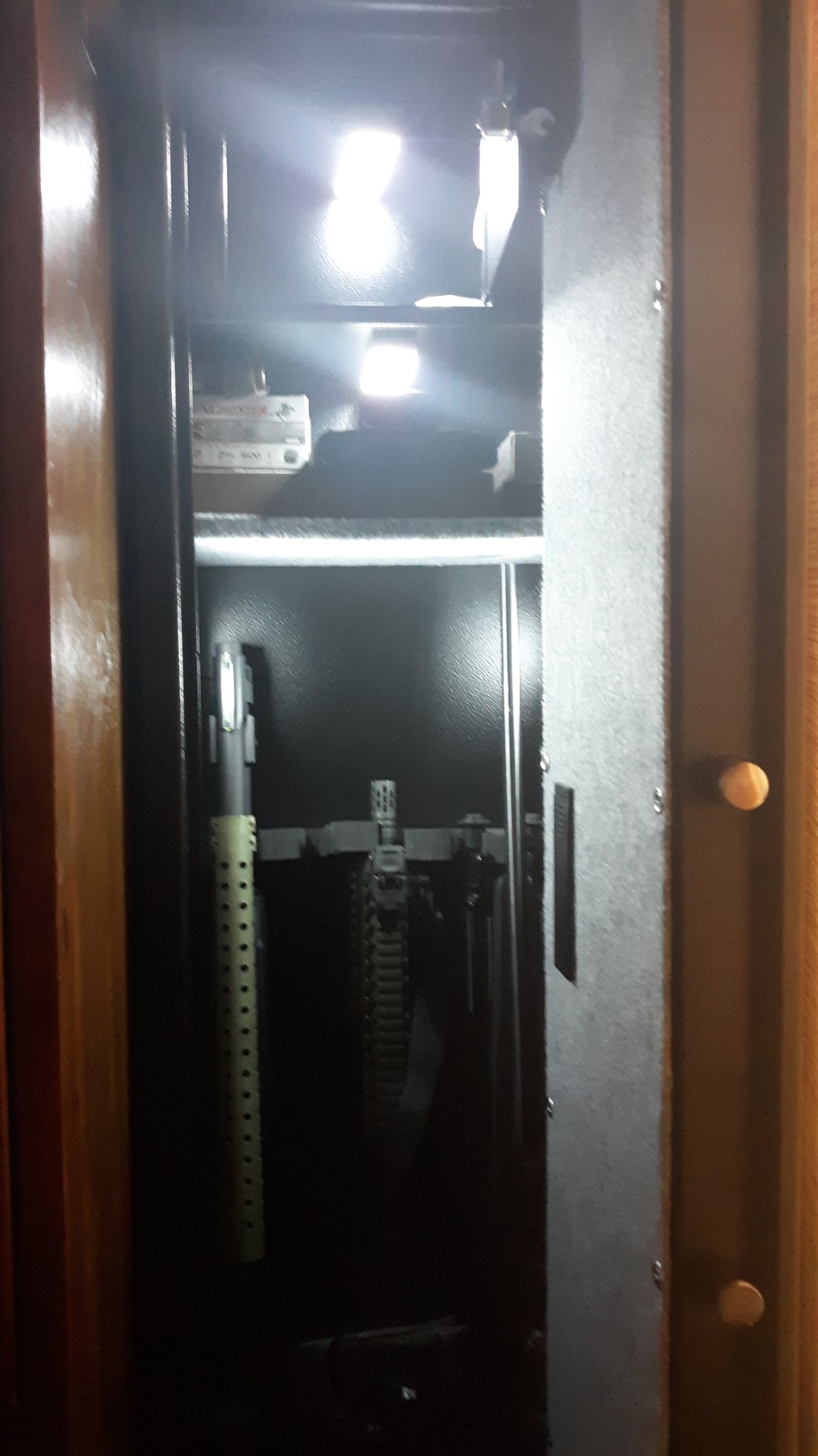 Langger V Gun Safe for Rifle, Upgraded Quick Access 5-6 Gun Large Rifle Gun Security Cabinet for Rifle Shotgun Firearms with/without Optics with Pistol Lock Box, Removable Storage Shelf BLACK customer photo 1