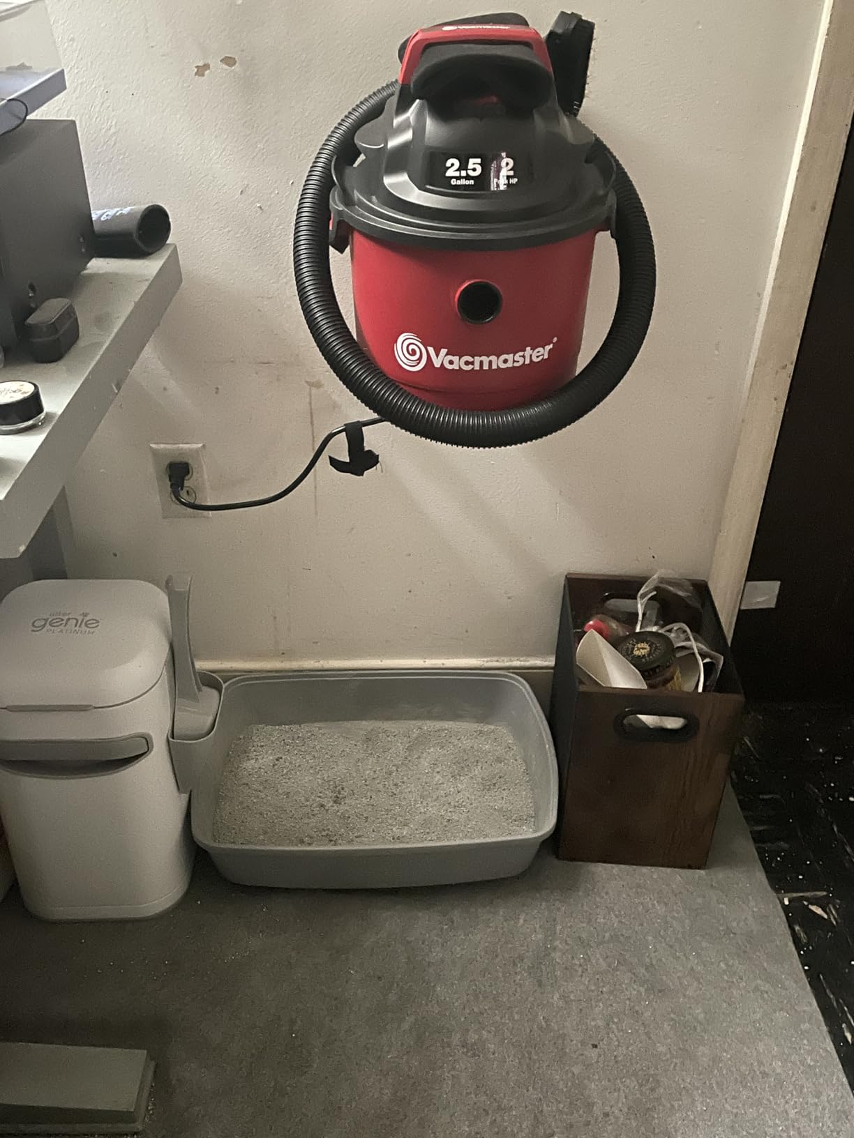 Vacmaster VOM205P 1101 2.5-Gal 2 Peak HP Wall Mount Wet/Dry Vacuum Red customer photo 2