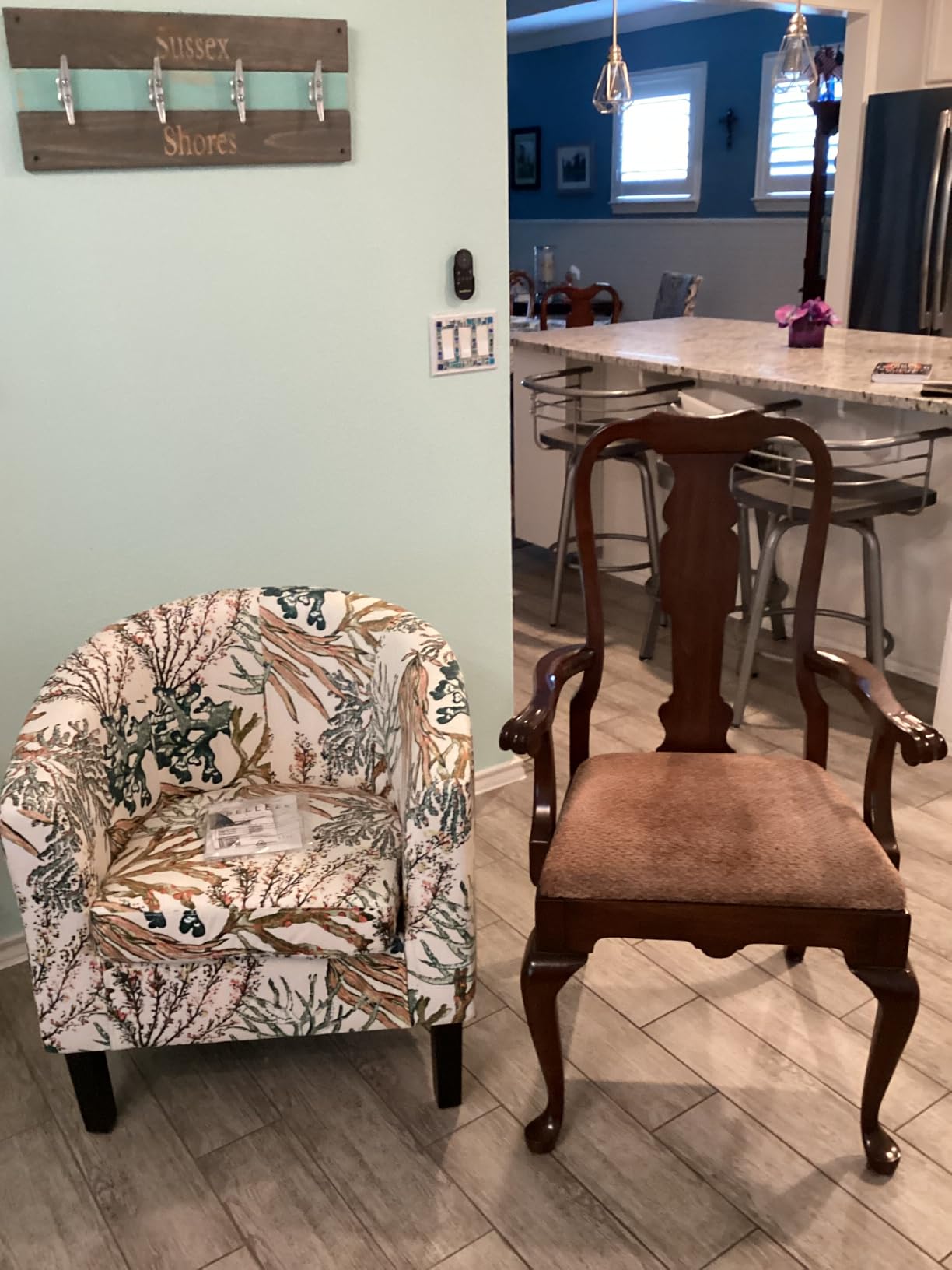BELLEZE Accent Barrel Chair, Linen Round Club Tub Sofa Corner Chair with Flared Legs and Cozy Soft Padding for Living Room Bedroom Waiting Room - Beige customer photo 2