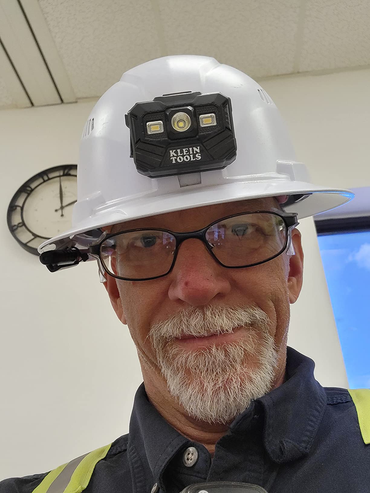 Klein Tools Hard Hat and Accessories Kit, Vented Full Brim Hard Hat, Headlamp, Sweat Band customer photo 2