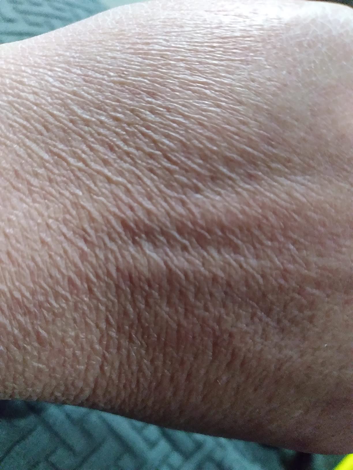 L'Oreal Paris Age Perfect Face Blurring Primer Infused with Caring Serum Smoothes Liners and Pores customer photo 2