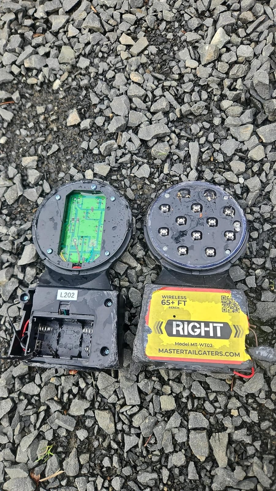 Master Tailgaters Wireless Trailer Tow Lights | Multi Functional Signal Lights | Sturdy Magnetic Mount | 65 Feet Range | 4 Pin Flat Connection | Safety Straps Included customer photo 1