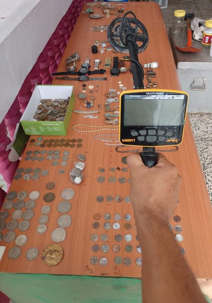 Garrett ACE Apex Metal Detector Bundle with Wireless Headphones customer photo 2