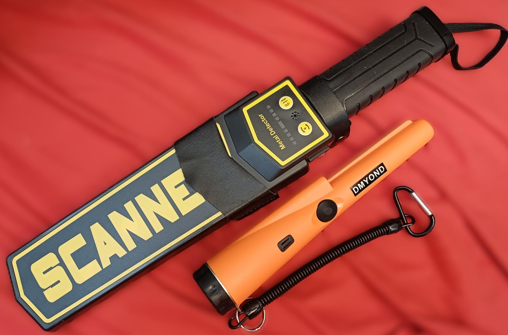 Dmyond Metal Detector Pinpointer, Professional Waterproof with 9V Battery customer photo 1