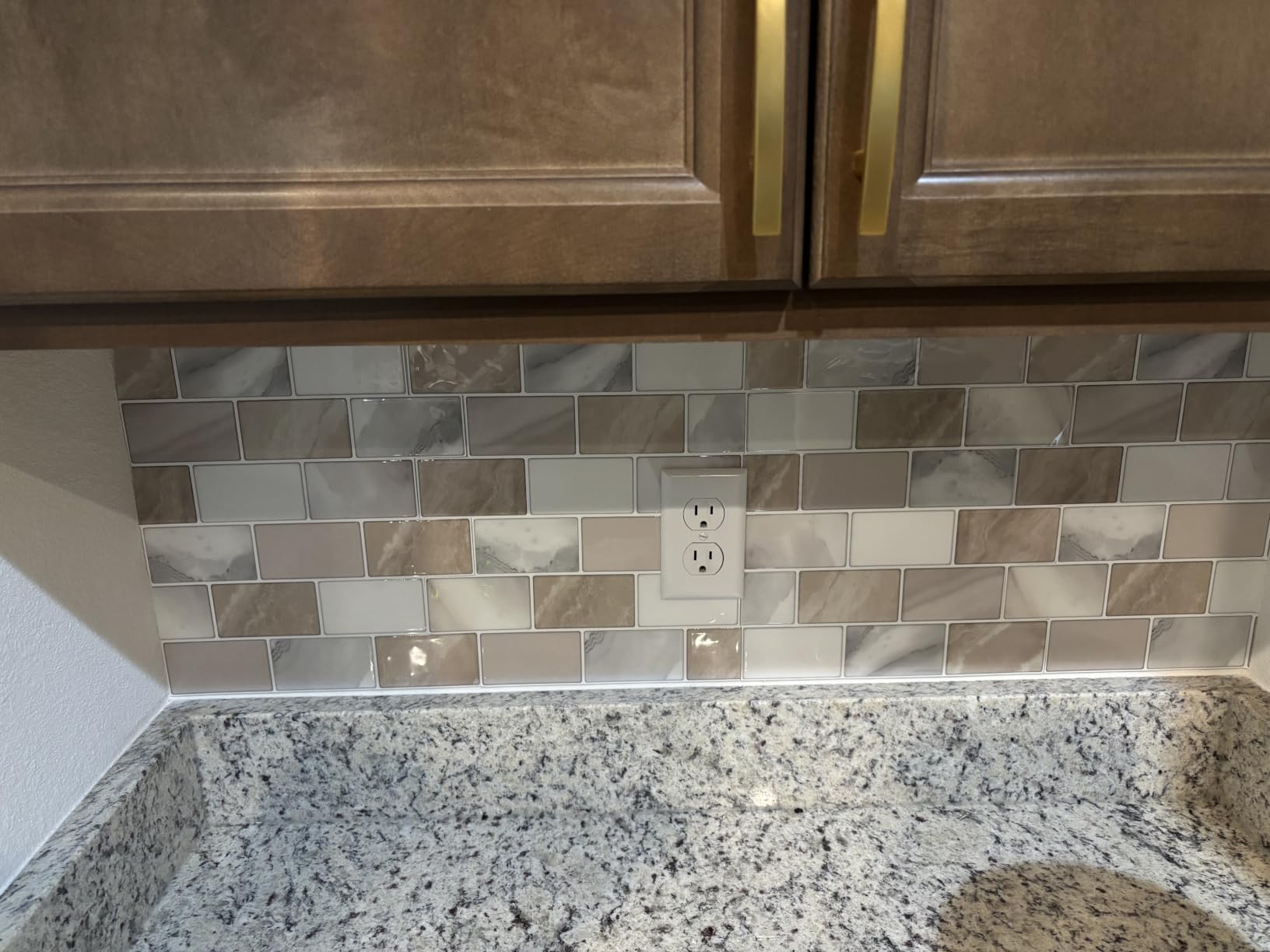 Art3d 10-Pack Subway Tiles Peel and Stick Backsplash, White, 12 x 12 Inch customer photo 2