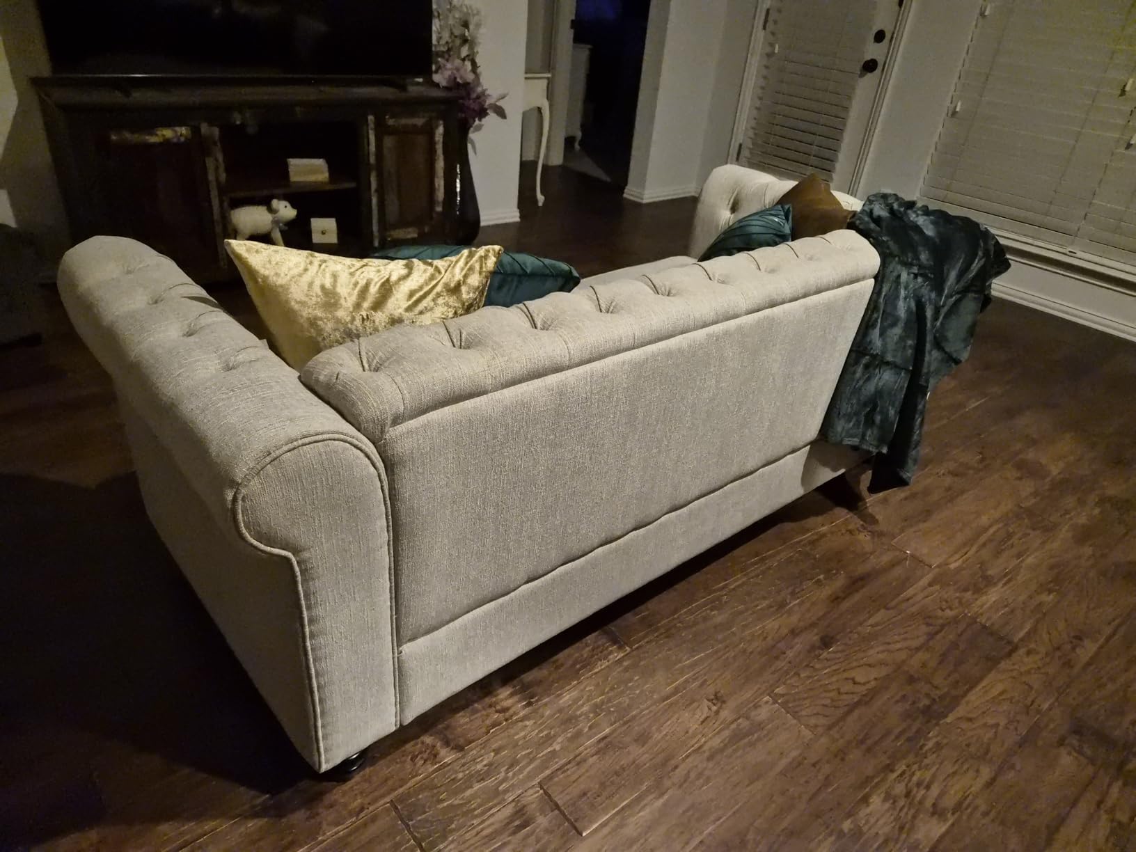 Morden Fort 3 Piece Classic Chesterfield 6-Seater Set, Tufted Chair & Loveseat & Sofa Solid Wood Legs Thick Cushion, Pet-Friendly Couch Set Furniture for Living Room Bedroom Apartment, Linen Beige customer photo 1