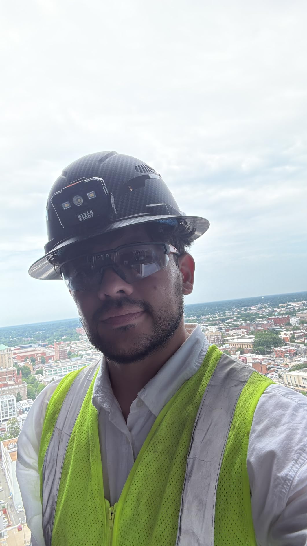 Klein Tools KARBN Full Brim Vented Hard hat, Class C, Premium Comfort and Jobsite Protection customer photo 2