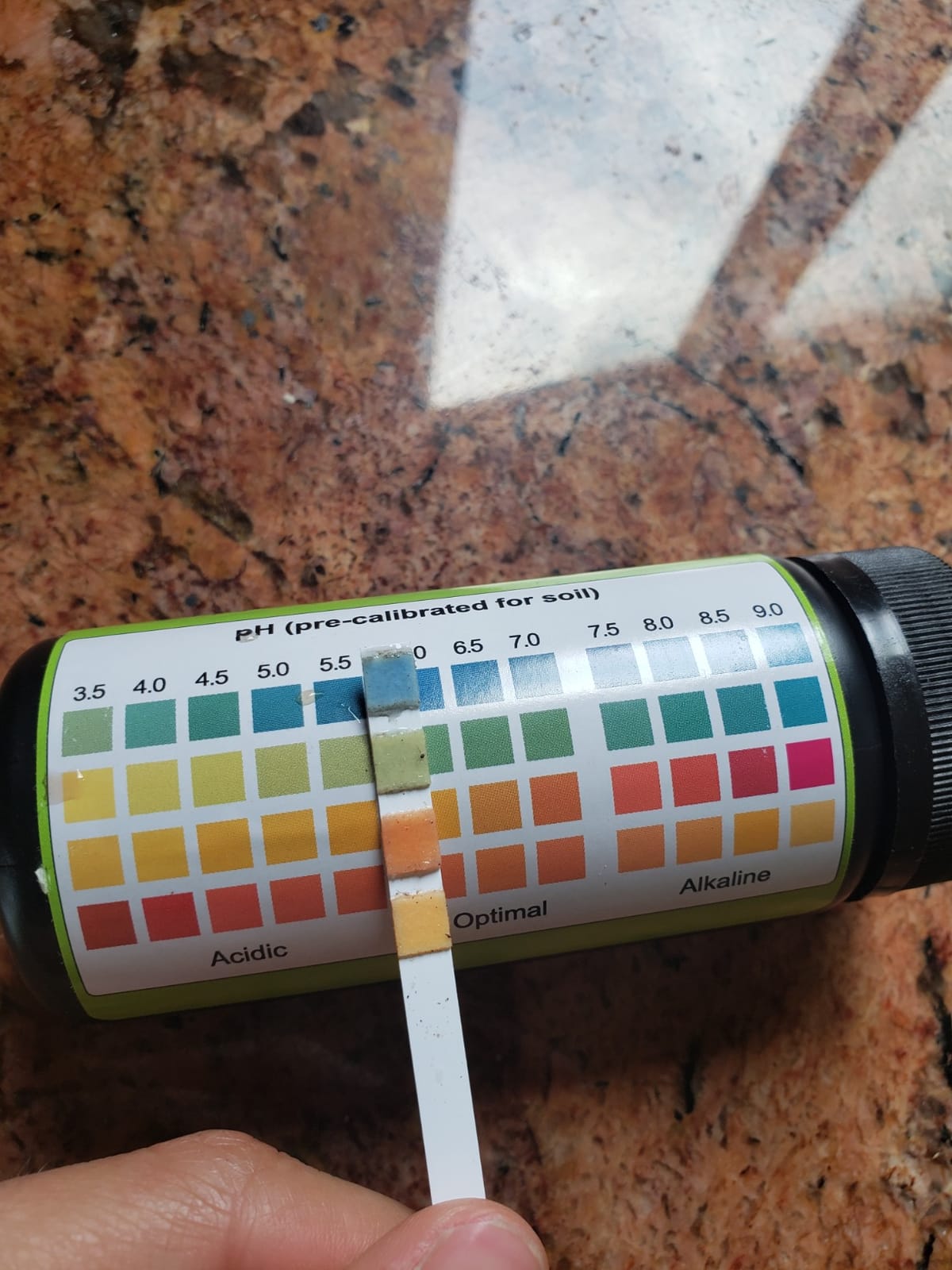 Soil Test Kit – 100 Soil pH Test Strips (3.5–9 Range) for Garden, Lawn & Indoor Plants – Easy At-Home Soil Testing customer photo 2