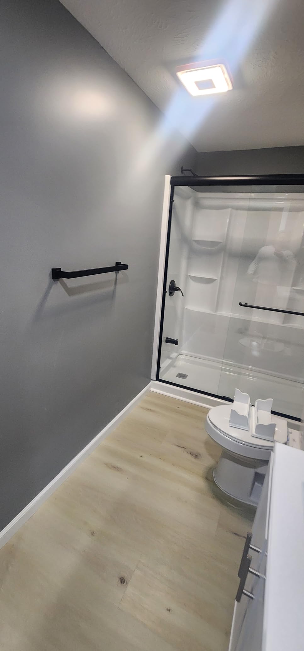 SUNNY SHOWER 58.5-60 in.W x 72 in.H Glass Shower Door, Semi Frameless Double Sliding Shower Door, 1/4