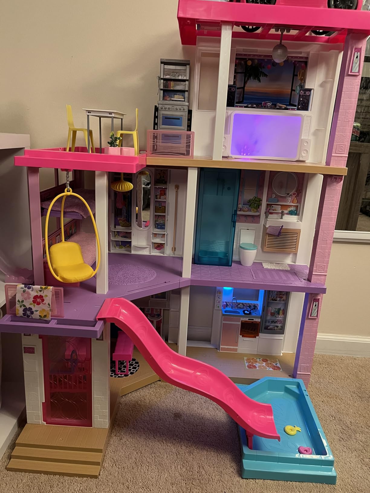 Barbie Dreamhouse Dollhouse Playset customer photo 1