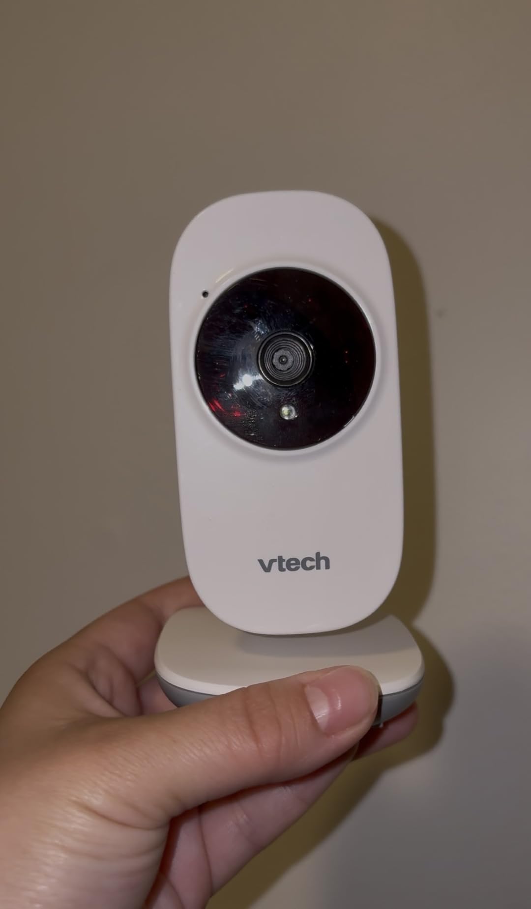 VTech Baby Monitor No WiFi – 19Hr Video Battery, 1000ft Range, Night Vision, Two-Way Talk, Temperature Sensor, Sound-Activated Screen, Lullabies | VM819 customer photo 1