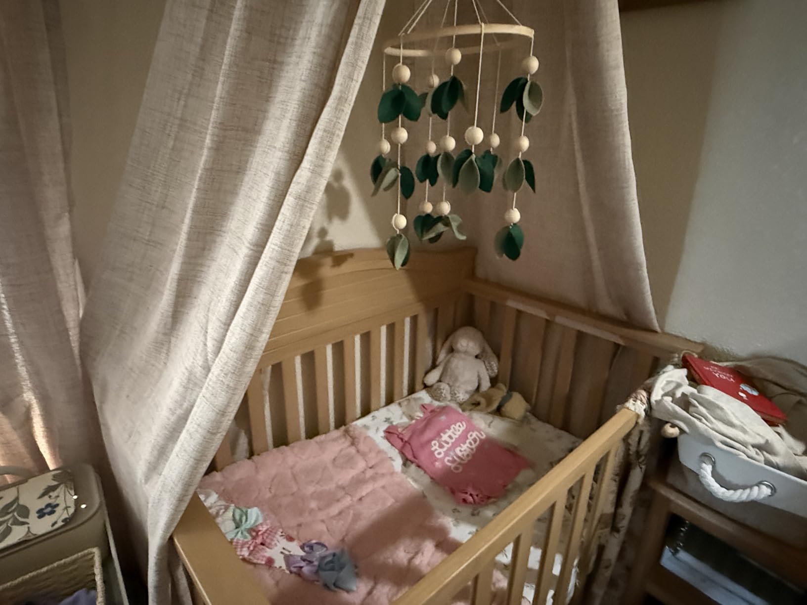 Graco Stella 4-in-1 Convertible Mini Crib with Bonus Mattress, White customer photo 1