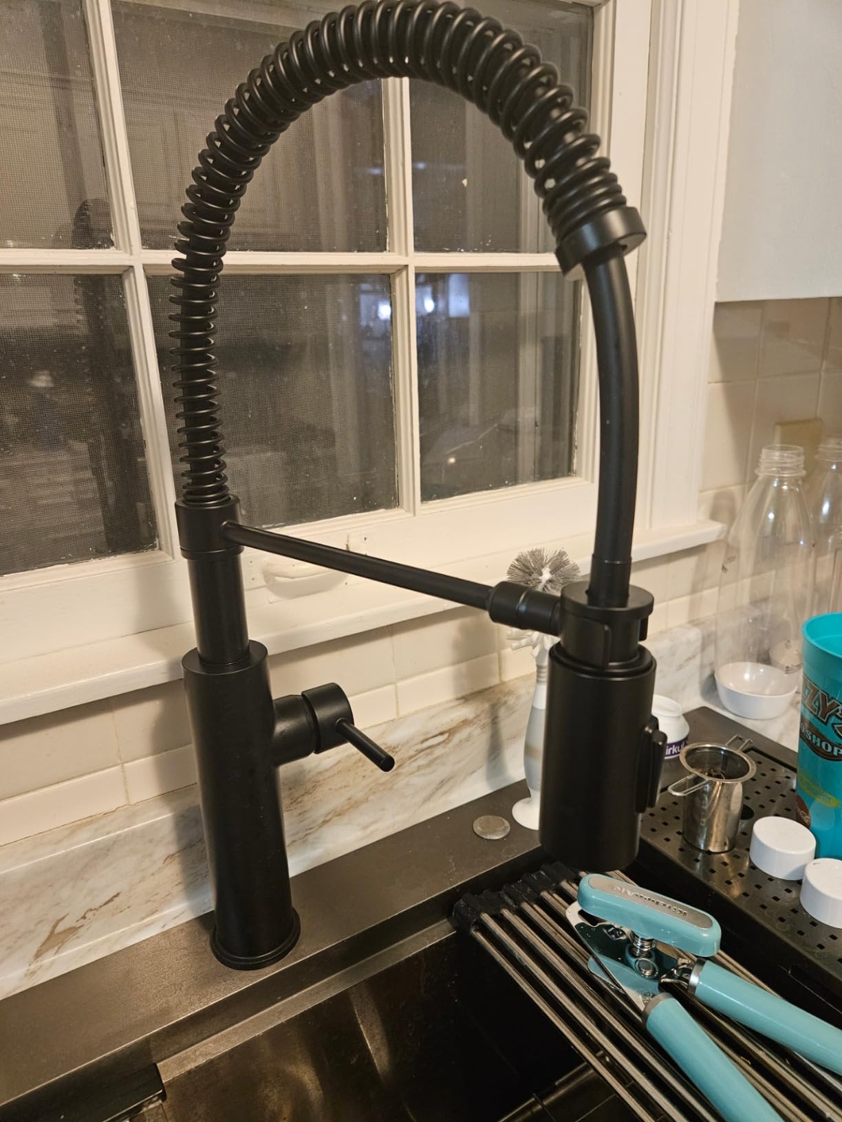 Delta Antoni Pro Style Commercial Kitchen Faucet with Pull Down Sprayer, Brushed Nickel Single Hole Kitchen Sink Faucet, Single Handle, Spotshield Stainless 18803-SP-DST customer photo 2