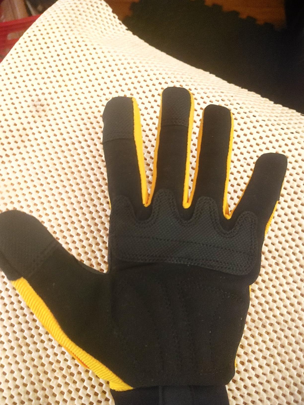 DEWALT DPG781 Performance Mechanic Work Glove with TPR Impact Protection and Anti-Slip Grip customer photo 2