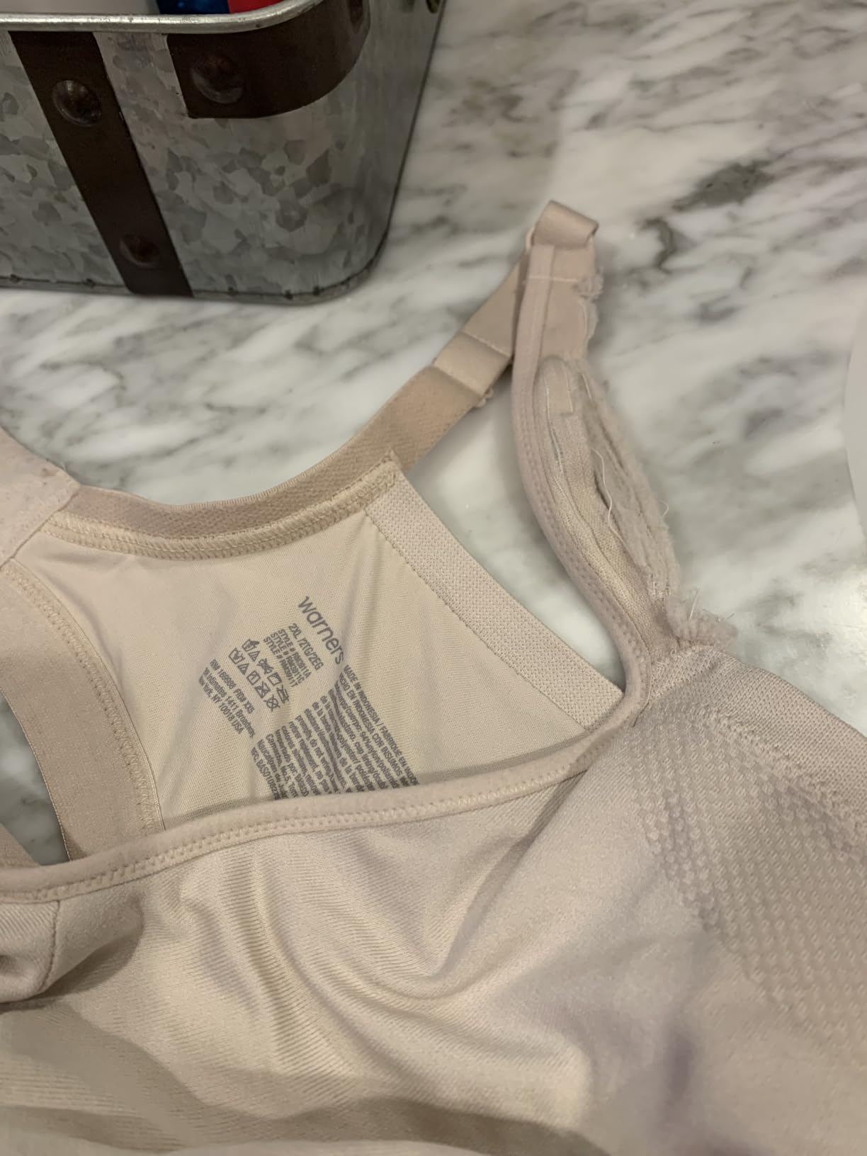 Warners Easy Does It Underarm-Smoothing with Seamless Stretch Wireless Lightly Lined Comfort Bra customer photo 2