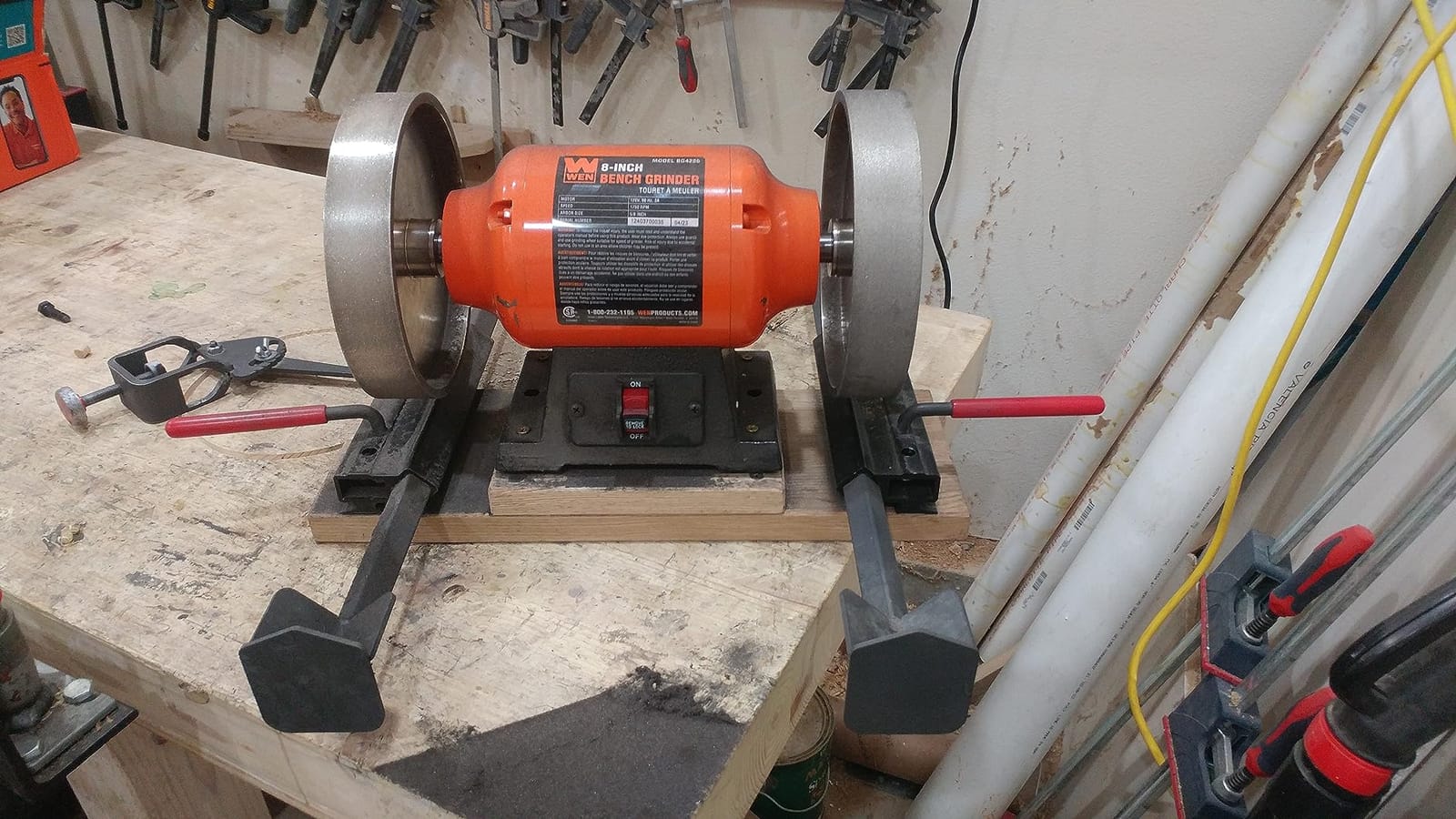 WEN BG4286 3-Amp 8-Inch Slow Speed Bench Grinder, Orange,black customer photo 1