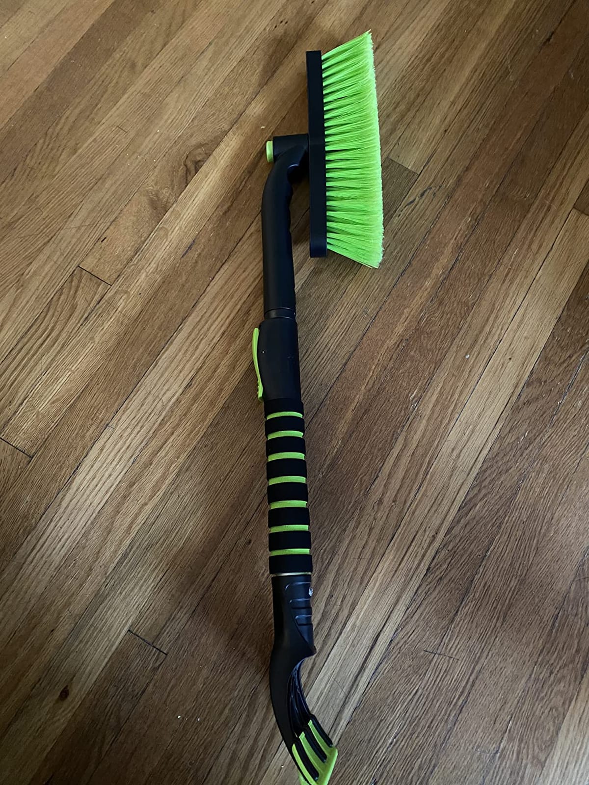SEAAES Ice Scraper with Snow Brush for Car Windshield customer photo 1