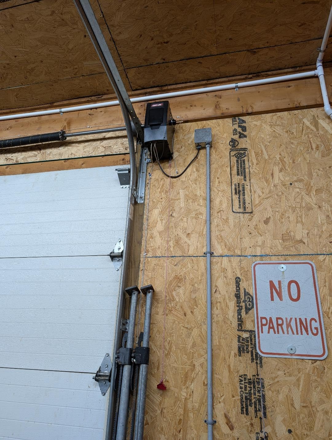 Genie 6072H-O Residential Wall Mounted Garage Door Opener, Black customer photo 2