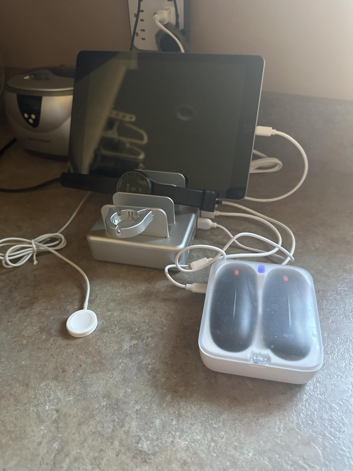 Charging Station for Multiple Devices, 50W 6 Ports Charging Dock with Stand customer photo 2
