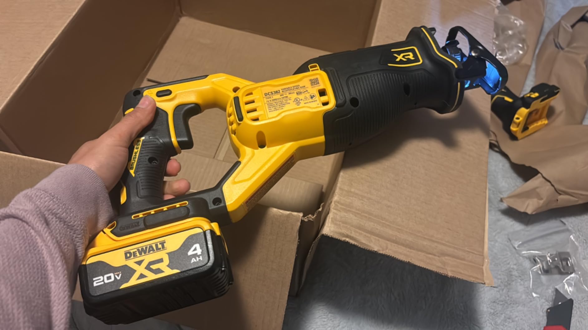 DEWALT 20V MAX* Reciprocating Saw, Cordless, 2-Finger Variable Trigger, Keyless Blade Clamp, Tool Only (DCS382B) customer photo 2