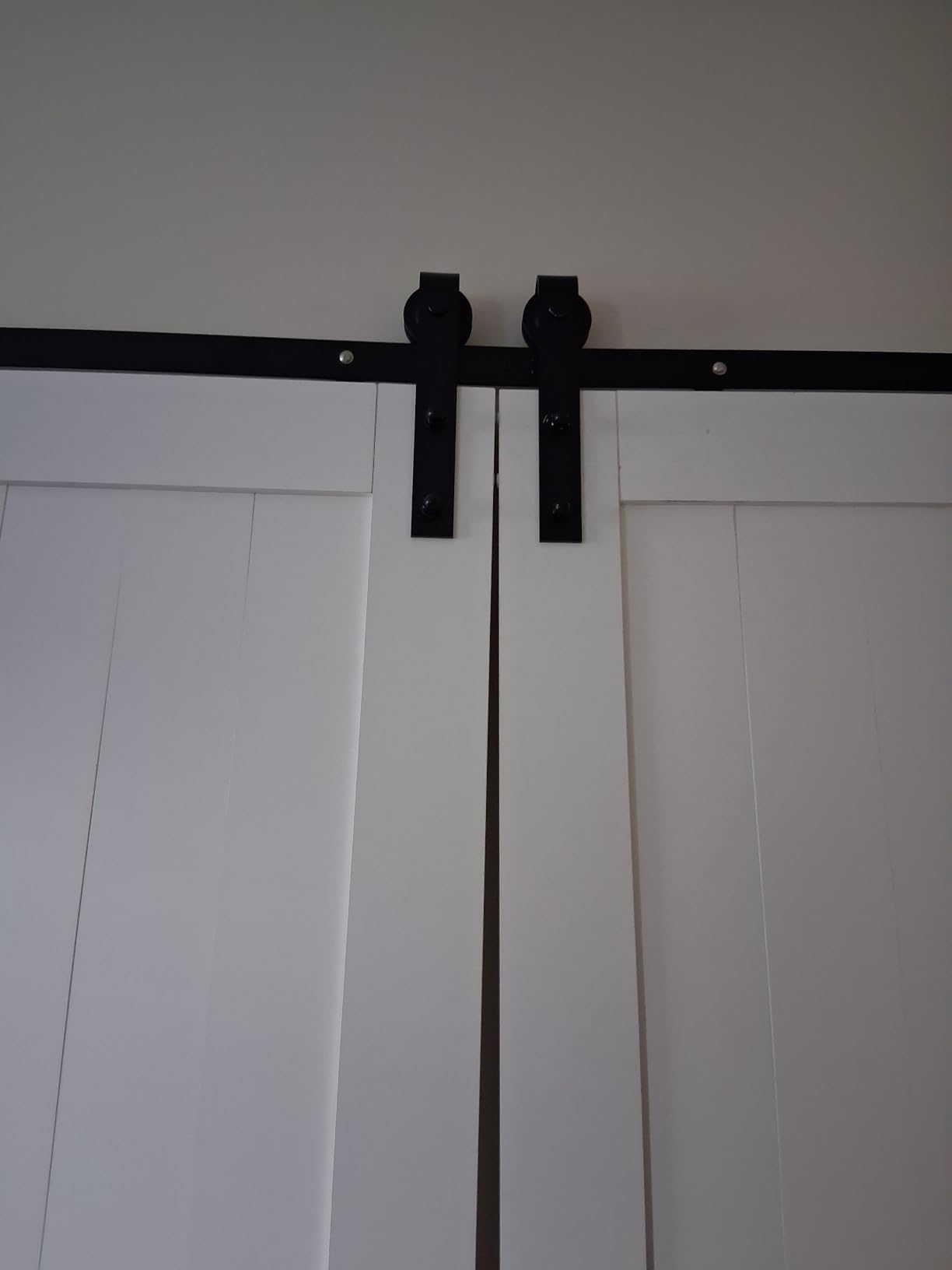 EaseLife 32 x 84 inch White Barn Door with 5.5FT Sliding Door Hardware Kit Included & Handle,Solid Wood Covered with Waterproof PVC Surface,DIY Assemblely,Easy Install,H-Frame,Fit 28-30in Wide Opening customer photo 2